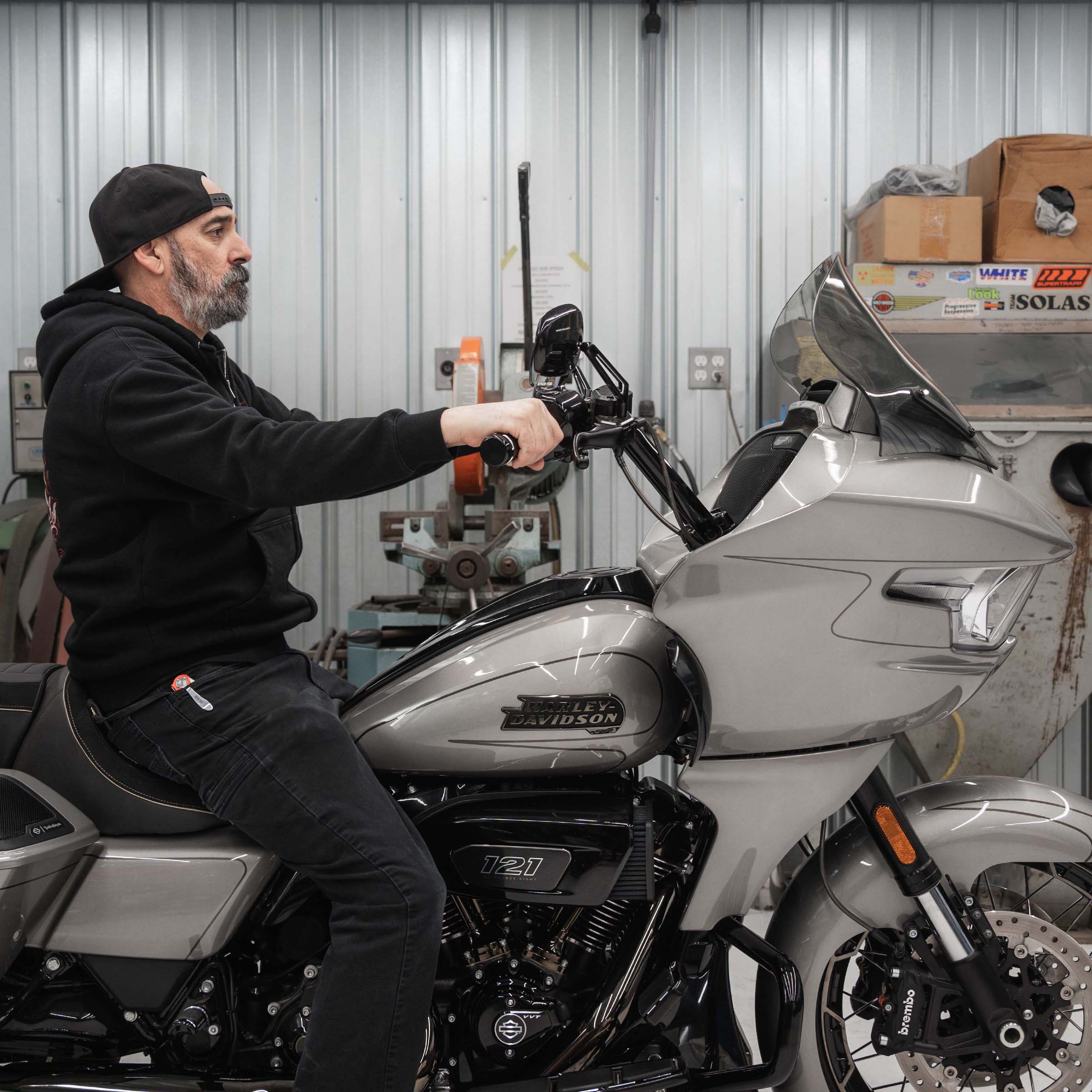 Flare™ Windshield for H-D 2023-2024 Road Glide® (13.5" Pro-Touring - Tint - Rider is 6'2)