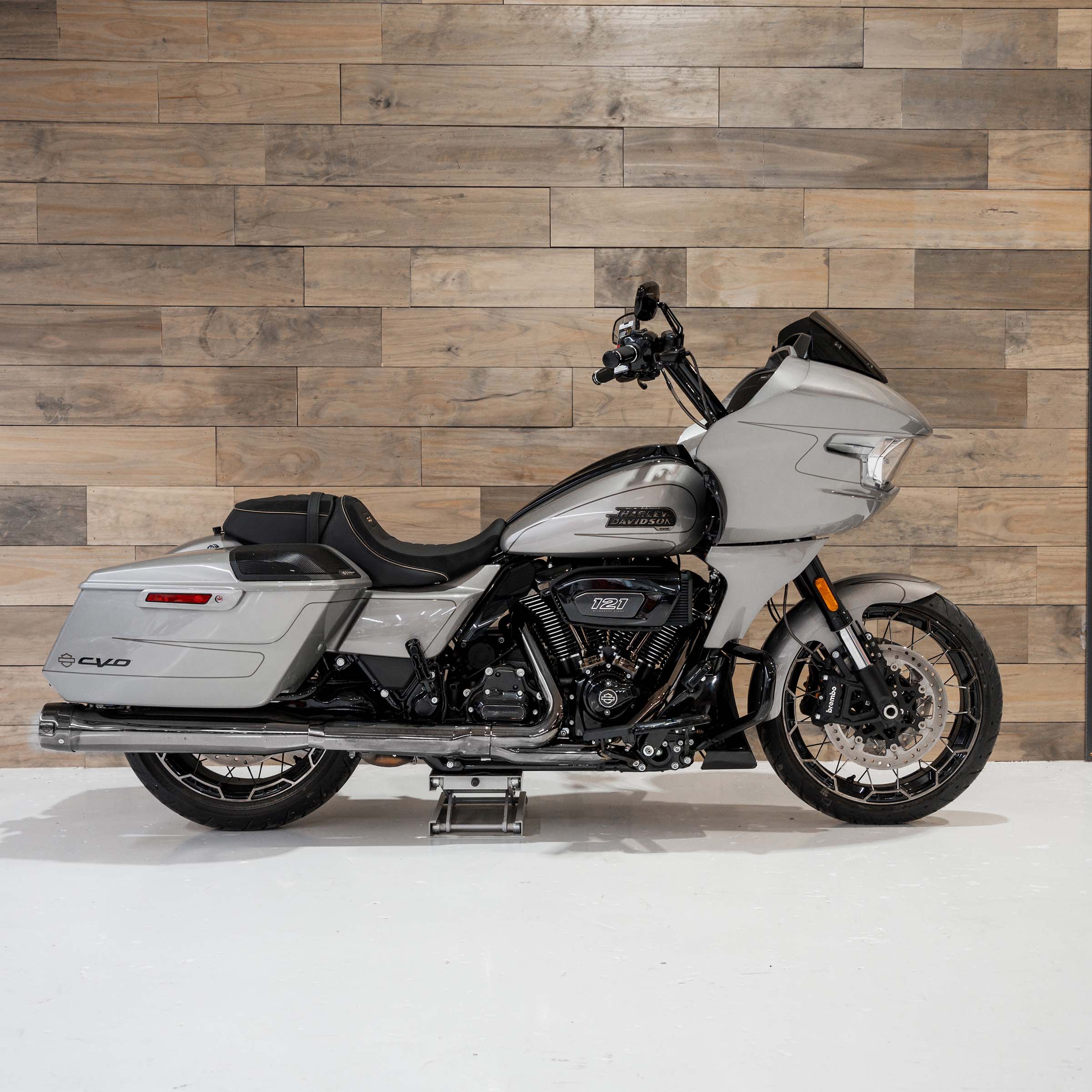 Henry Front Fender for Harley-Davidson® CVO Touring Models (Henry on the Road Glide)