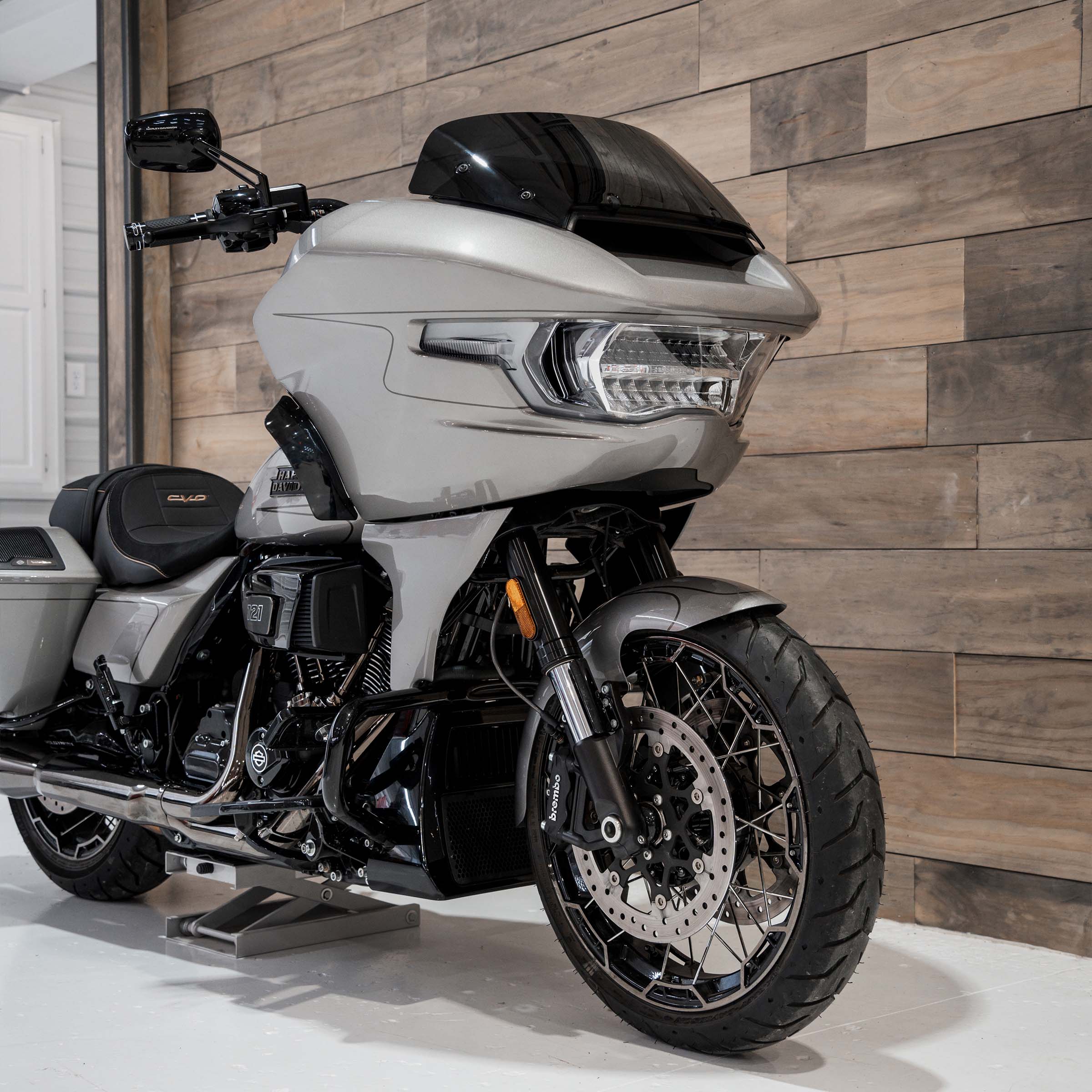 Henry Front Fender for Harley-Davidson® CVO Touring Models (Henry on the Road Glide)