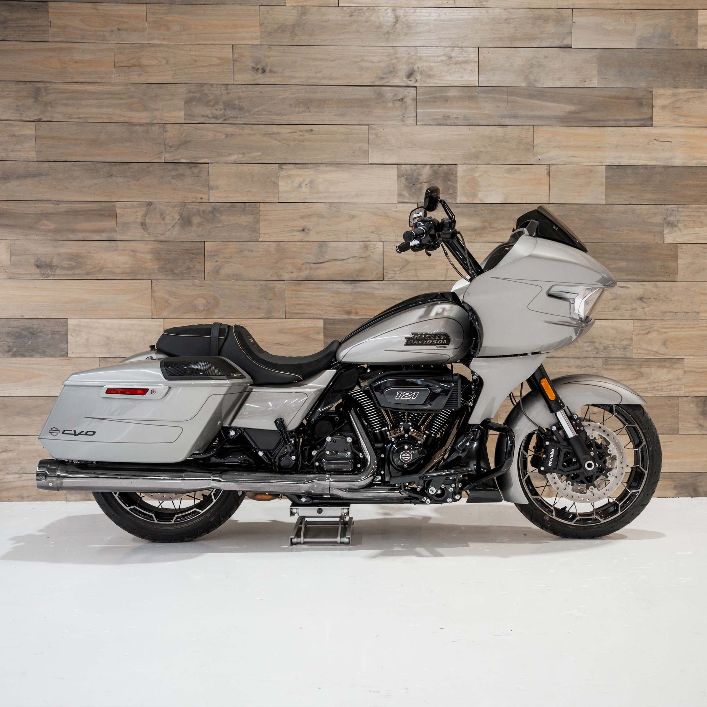 Level Front Fender Fit Kit for Harley-Davidson® CVO Touring Models (Level on the Road Glide)