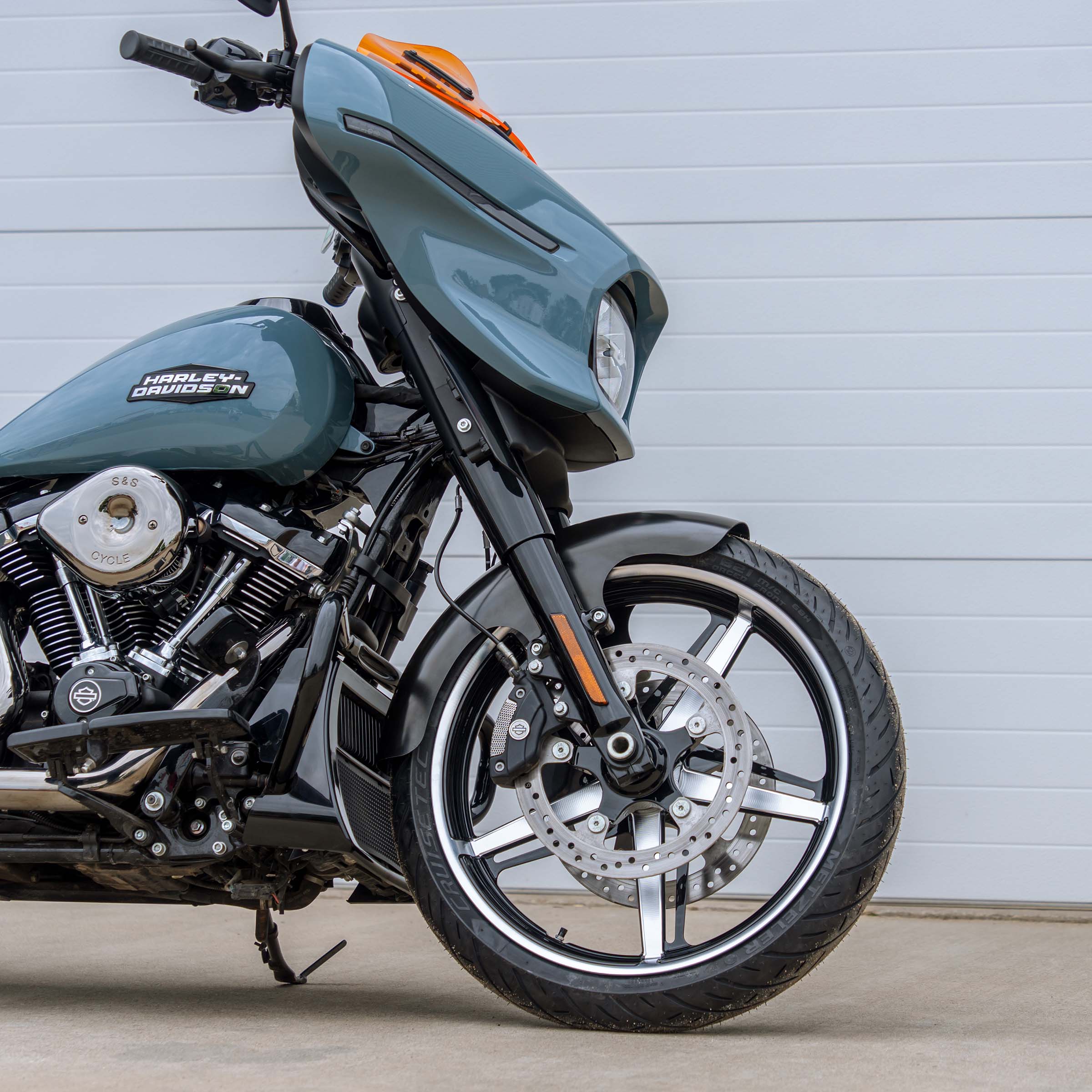 Henry Front Fender Fit for Harley-Davidson® CVO Touring Models (21" PB on the Street Glide)