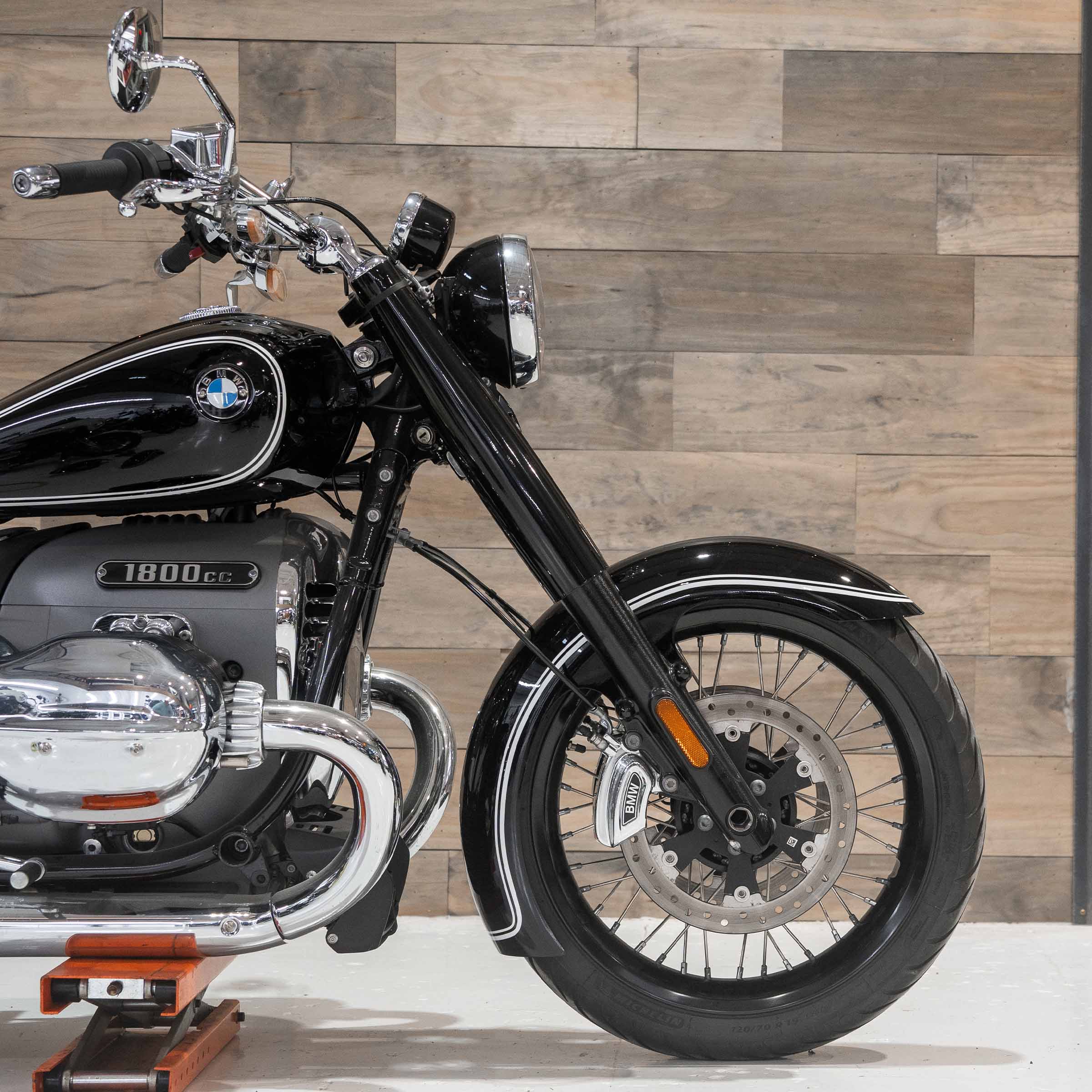 Slicer Tire Hugger Front Fender Fit Kit for BMW R 18 Motorcycles (Slicer)