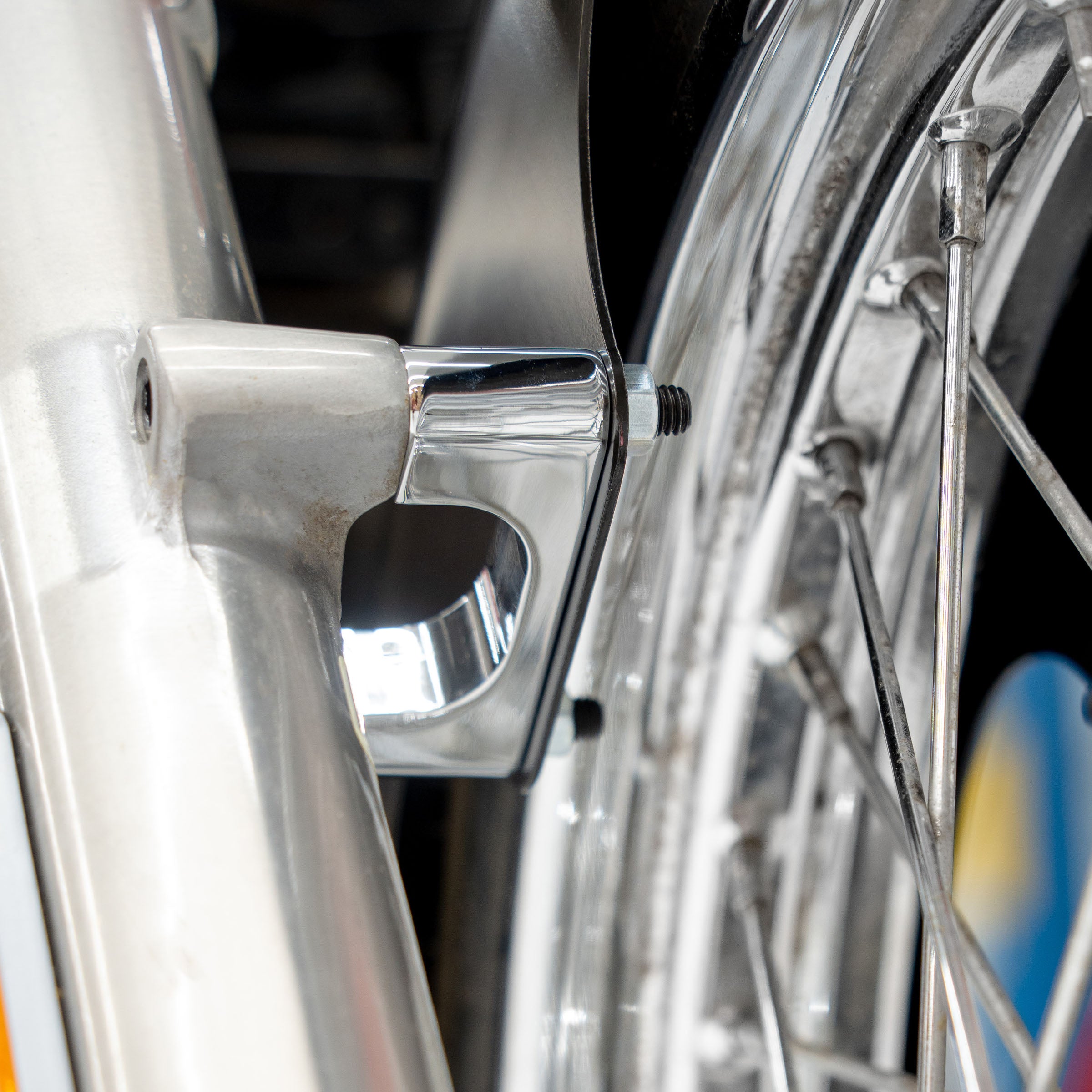 Harley-Davidson Motorcycles Softail (FXST) | Dyna (FXDWG) Tire Hugger Front Fender Mounting Blocks(21" Skinny Chrome)