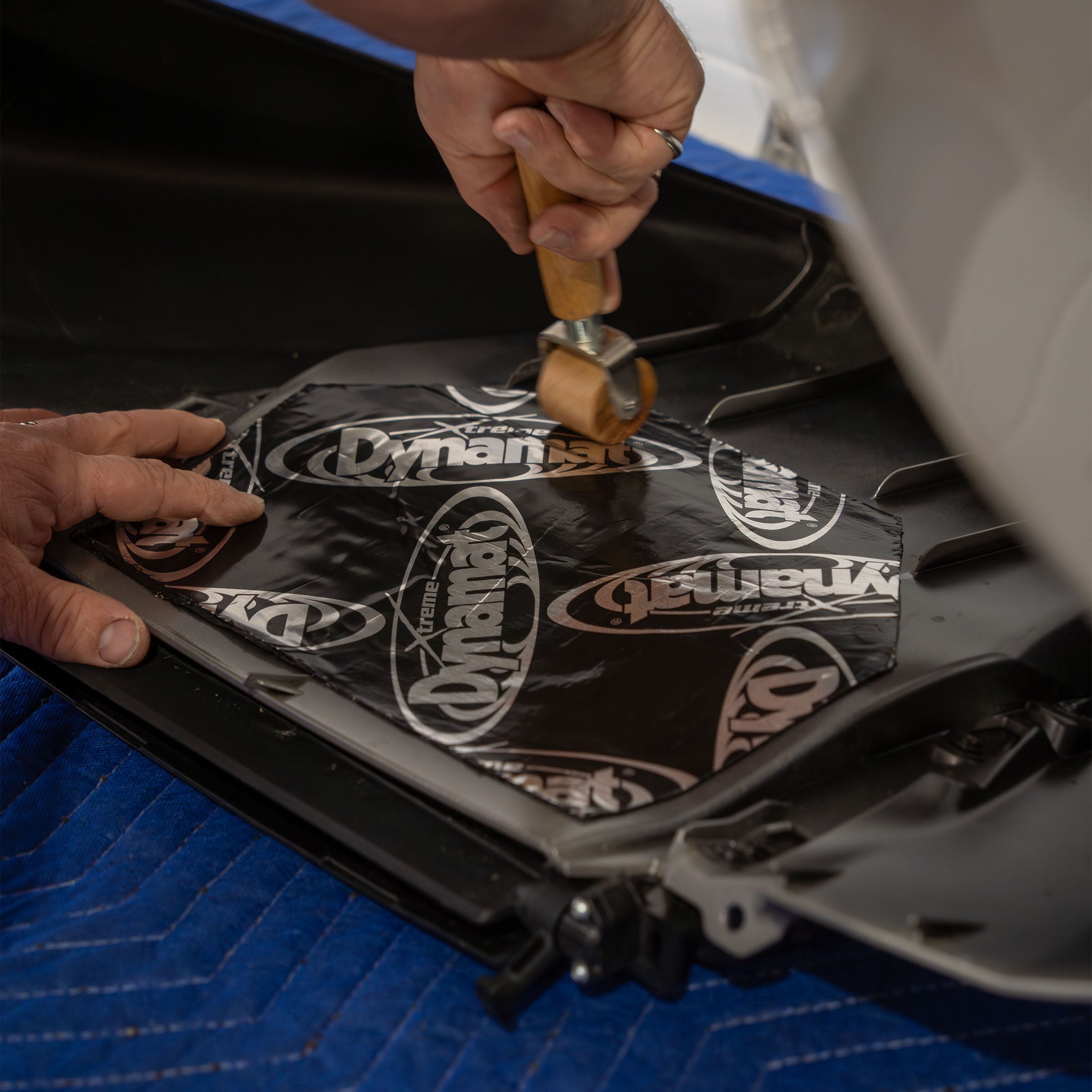 Applying Dynamat® Fairing Sound Control Kit for H-D® 2023.5+ Road Glide