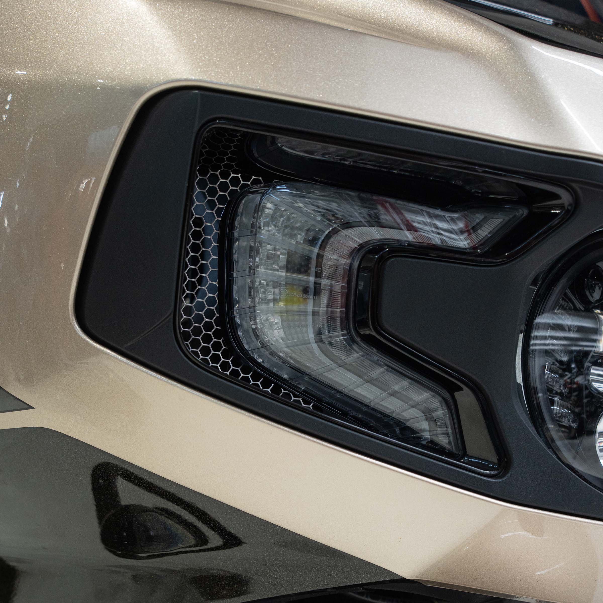 Raw Satin Vent Screens for Indian® Challenger and Pursuit Motorcycles(Satin (Raw))