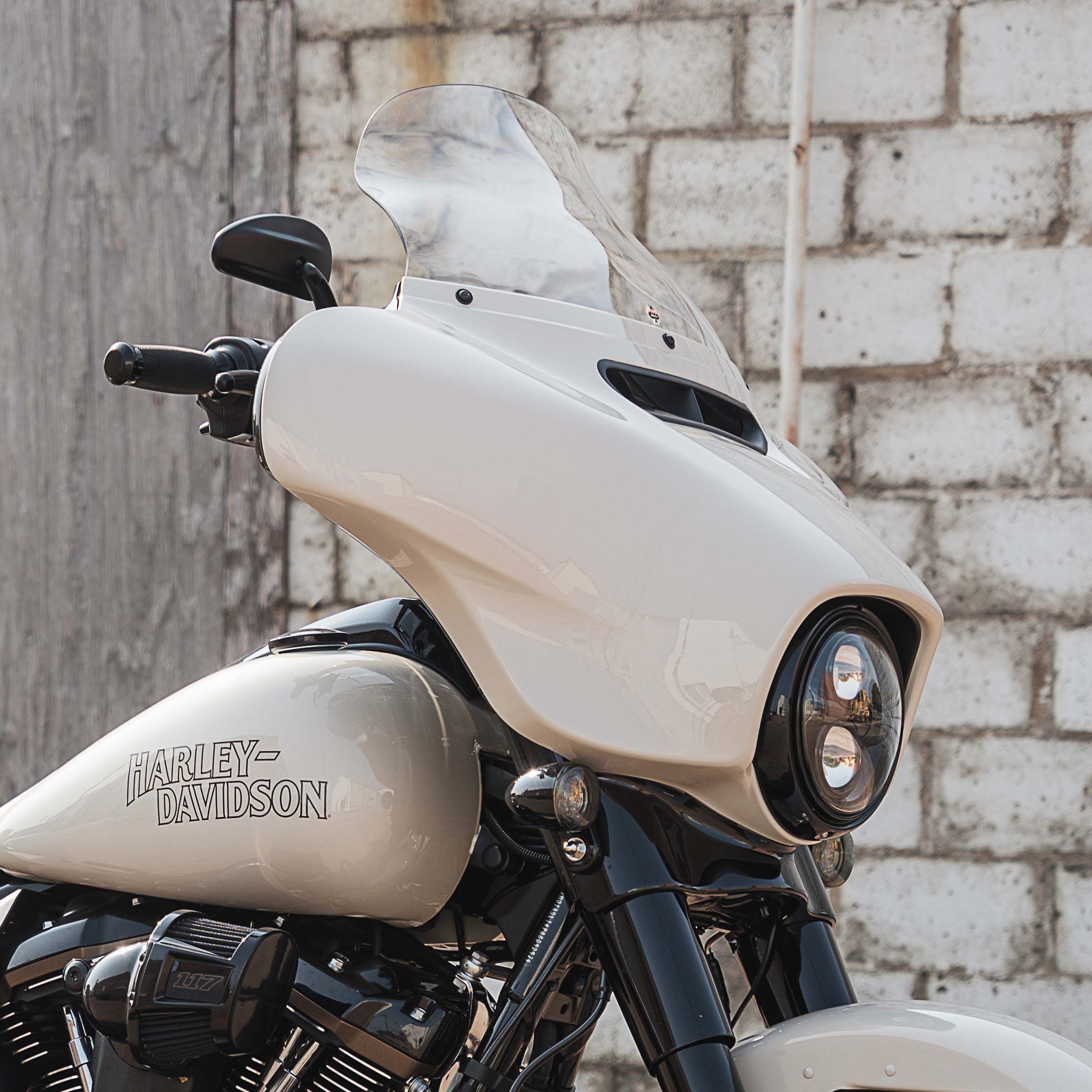 10.5" Clear Motorcycle Windshield for 2014-2023 Harley-Davidson FLH Motorcycle Models(10.5" Clear)