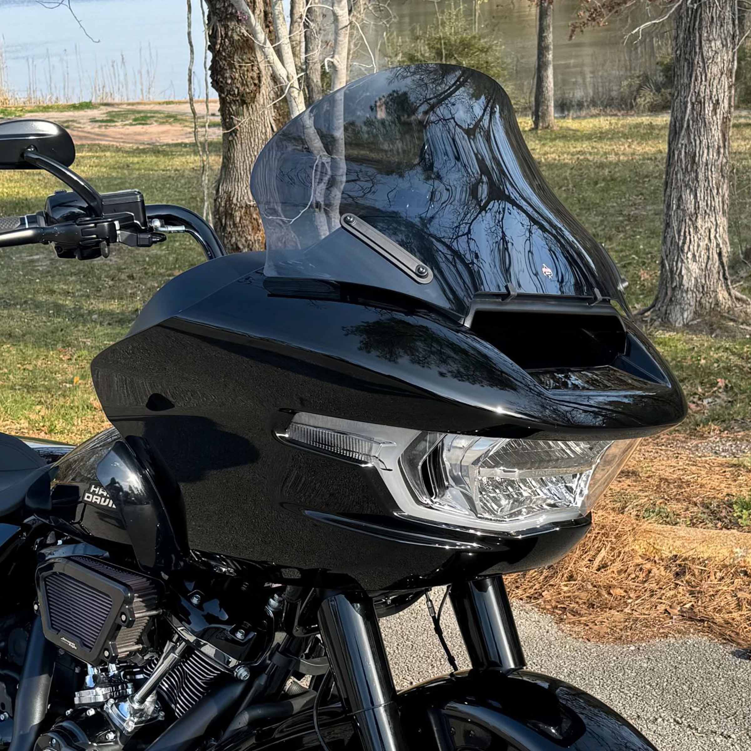13.5" Pro Touring Windshield for 2023-2024 Harley-Davidson CVO Road Glide Motorcycles in Tint (13.5" Pro-Touring - Dark Smoke)