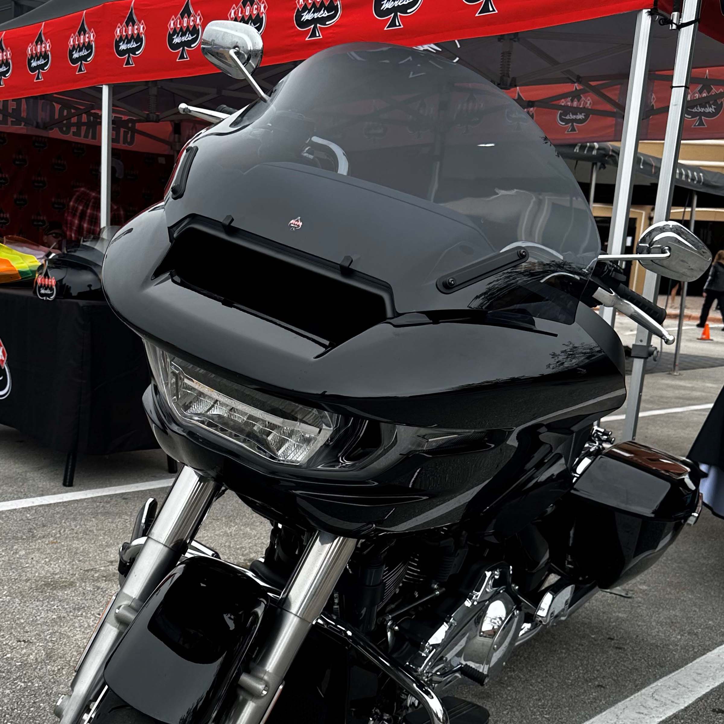 13.5" Pro Touring Windshield for 2023-2024 Harley-Davidson CVO Road Glide Motorcycles in Tint (13.5" Pro-Touring - Dark Smoke)