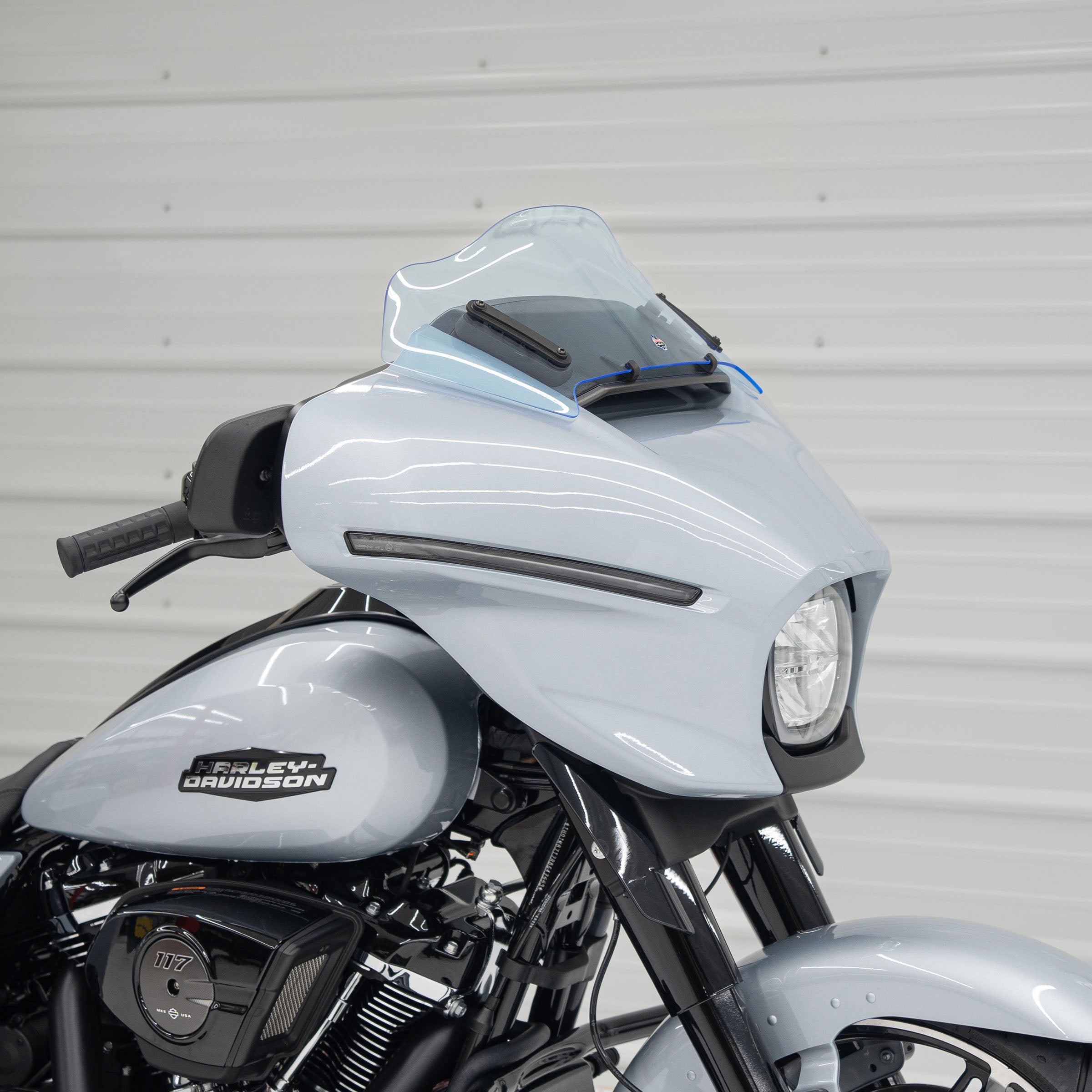 Kolor Windshield for Harley-Davidson 2023.5-2024 FLH (8" Blue Ice)