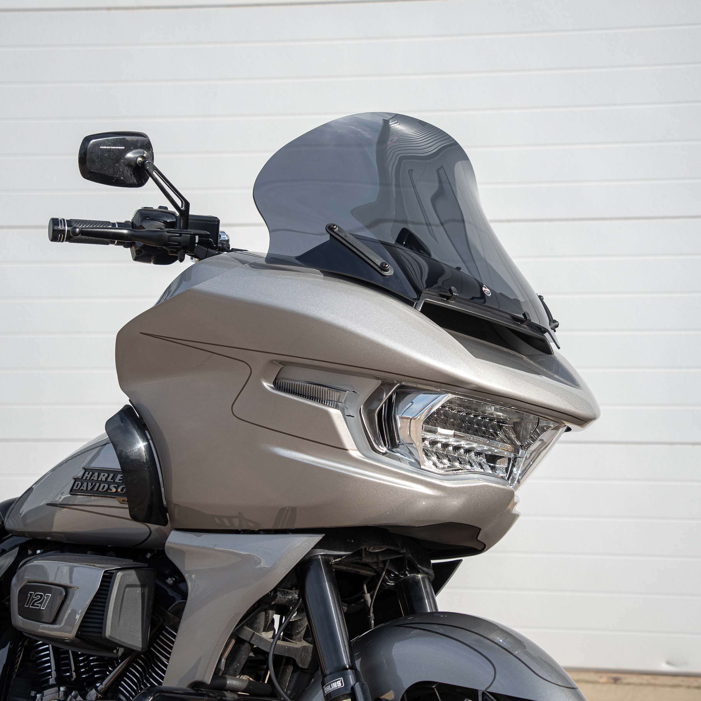 15" Pro Touring Windscreen for 2023-2024 Harley-Davidson CVO Road Glide Motorcycles in Dark Smoke (15" Pro-Touring - Dark Smoke)