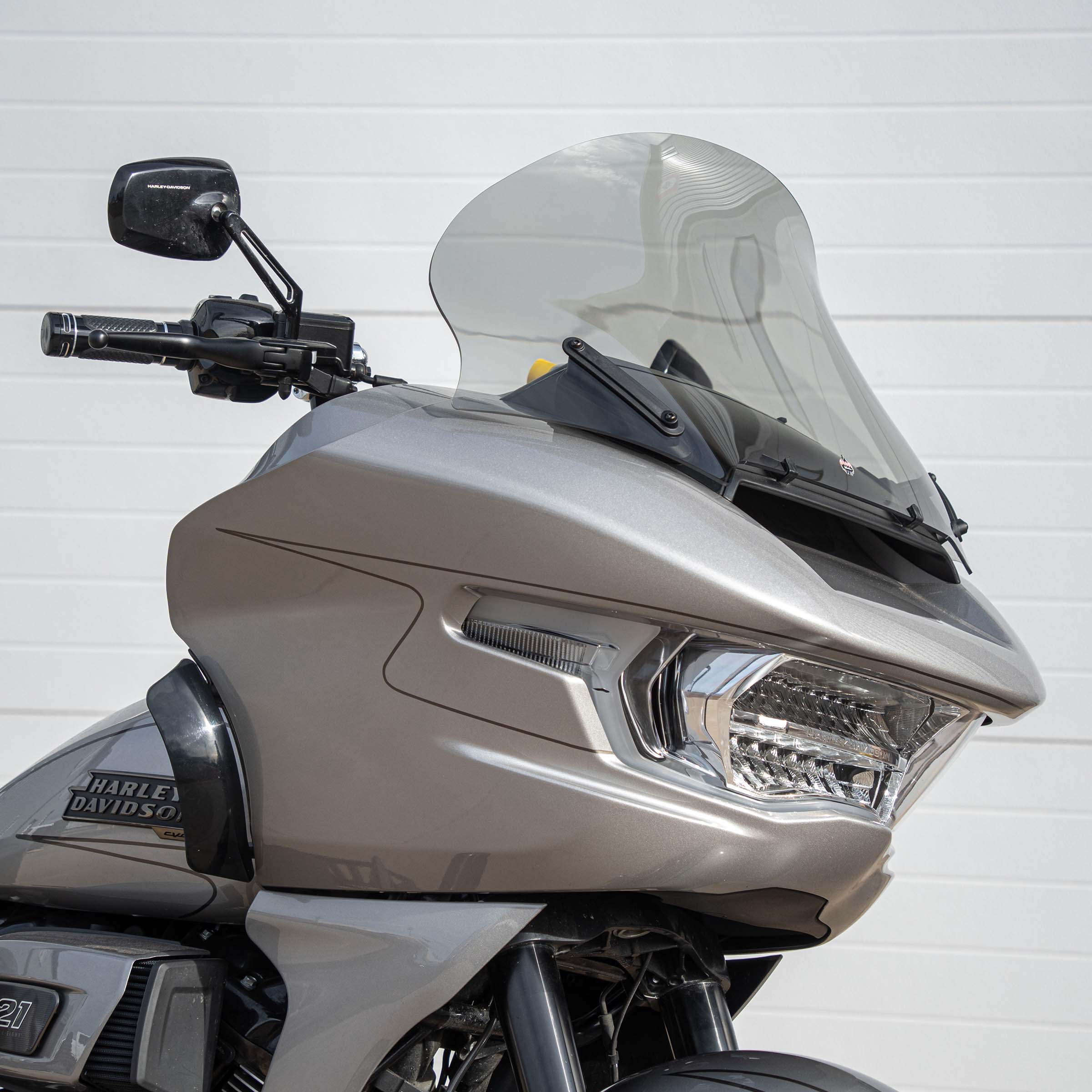 15" Pro Touring Windscreen for 2023-2024 Harley-Davidson CVO Road Glide Motorcycles in Tint (15" Pro-Touring - Tint)