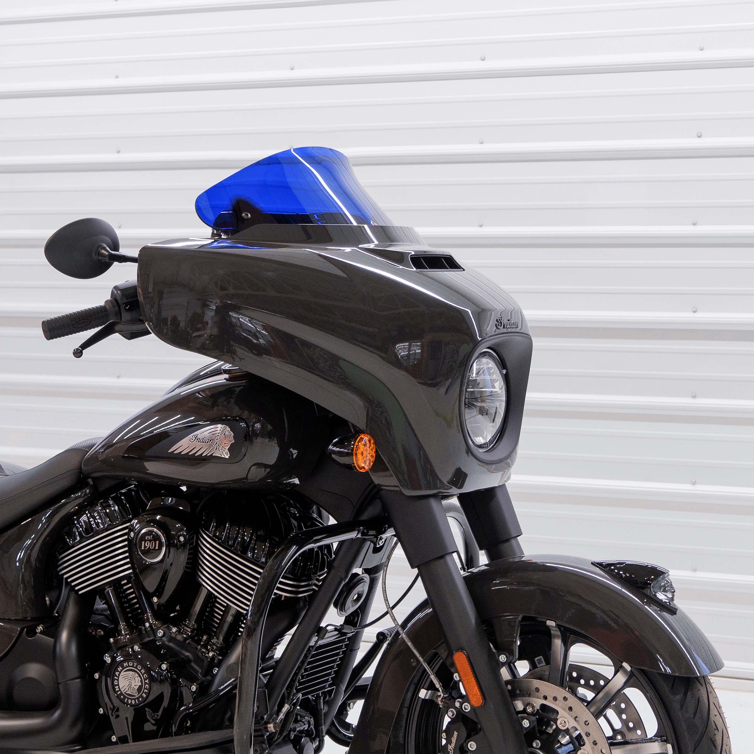 Blue Motorcycle Windshield 10" Kolor Flare® Windshield for Indian® 2014-2024 Chieftain and Roadmaster KWW-04-0640 2312-1254 blue color windshield for Indian® Motorcycle (10" Blue Kolor Flare®)