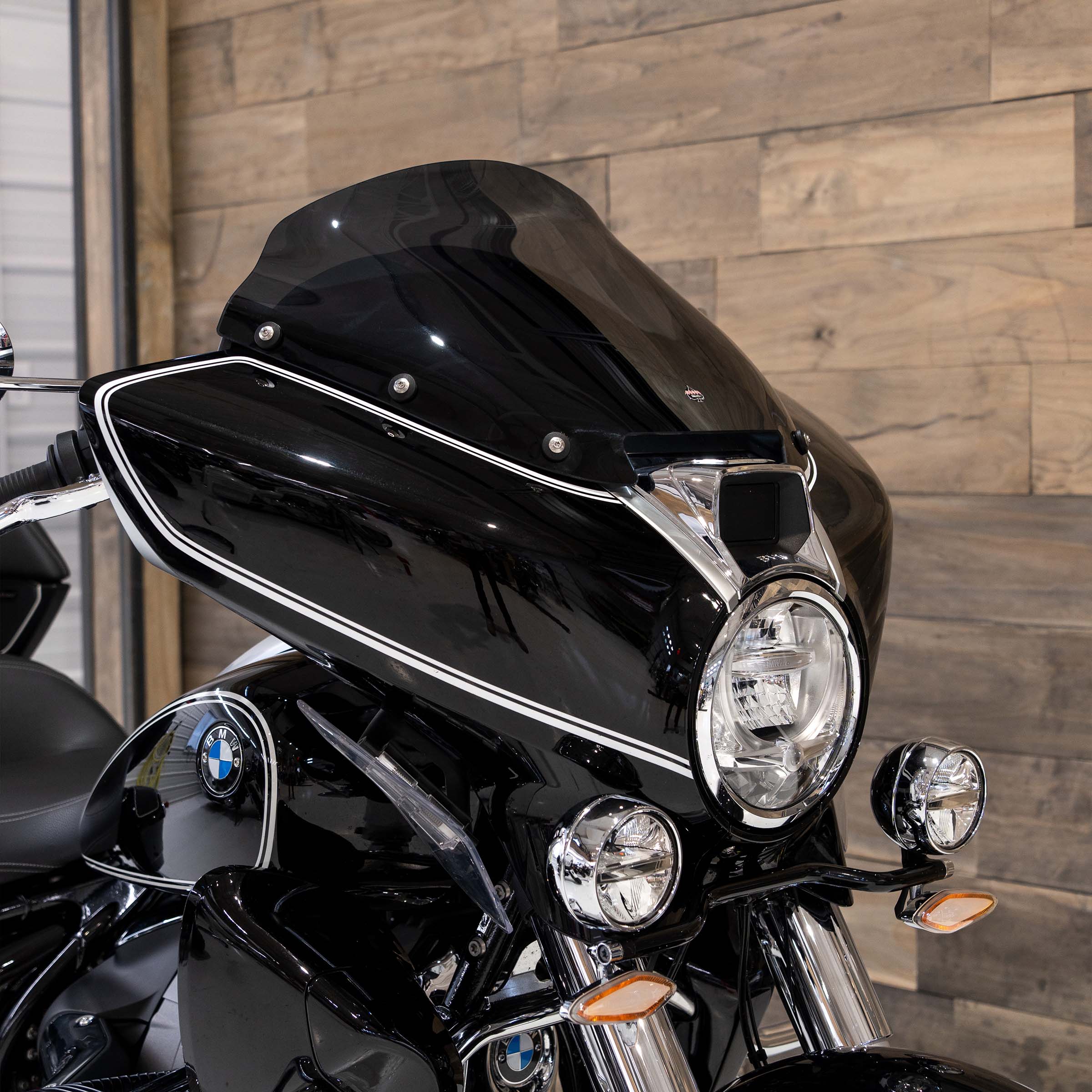 Motorcycle Windshield for BMW R 18 B and R 18 Transcontinental Motorcycles shown in Dark Smoke (14.5" - Dark Smoke)