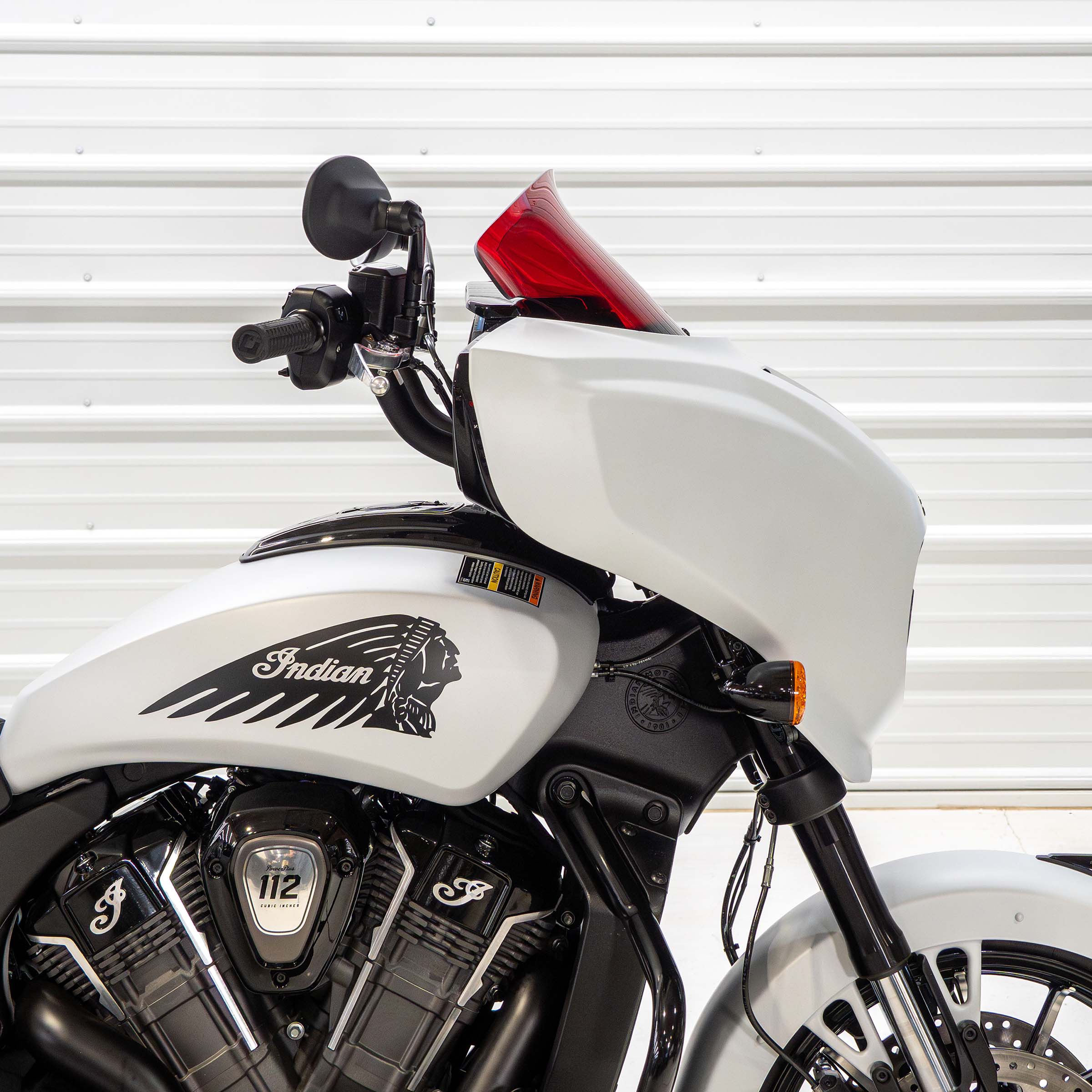 Kolor Flare® Windshields for Indian® 2025+ Chieftain & Roadmaster PowerPlus - Red Motorcycle Windshield (9" - Red)