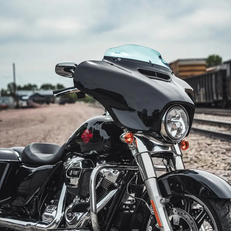 4" Blue Ice Kolor Flare™ Windshield for Harley-Davidson 2014-2025 FLH motorcycle models(4" Blue Ice)
