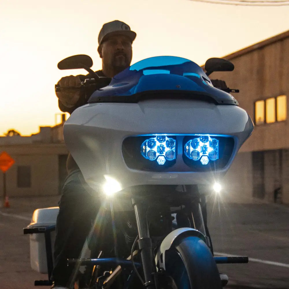 9" Blue Kolor Flare™ Windshield for Harley-Davidson 2015-2023 Road Glide motorcycle models (9" Blue)