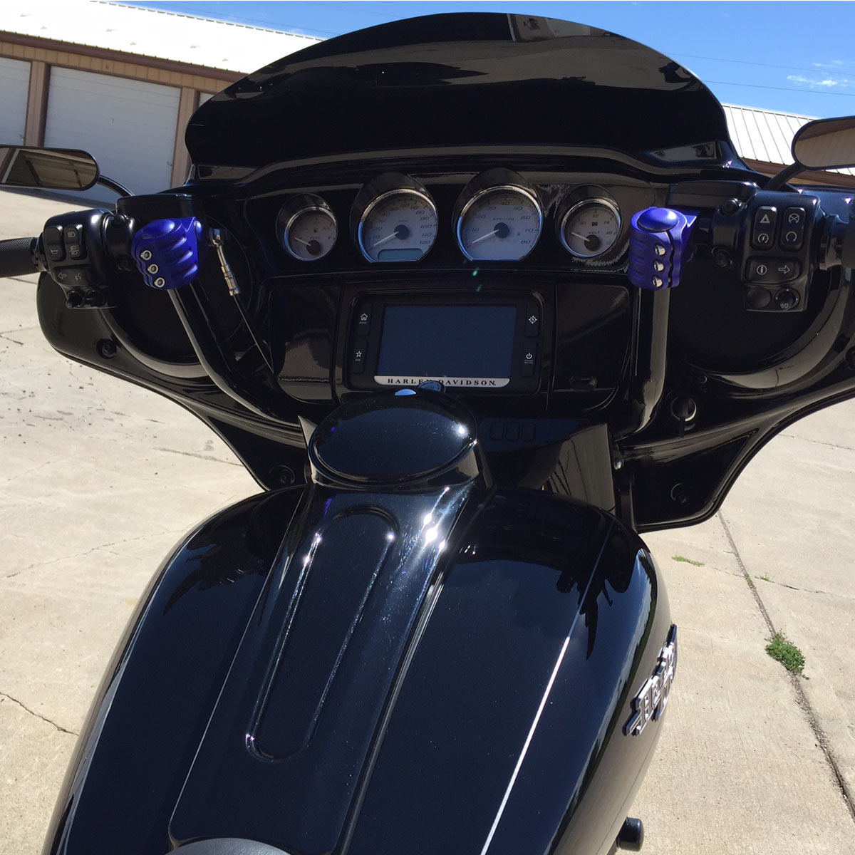 10" Black KlipHanger Bars for Harley-Davidson 2008-2024 FLH Motorcycles with custom painted knuckles(10" Black with custom painted knuckles)