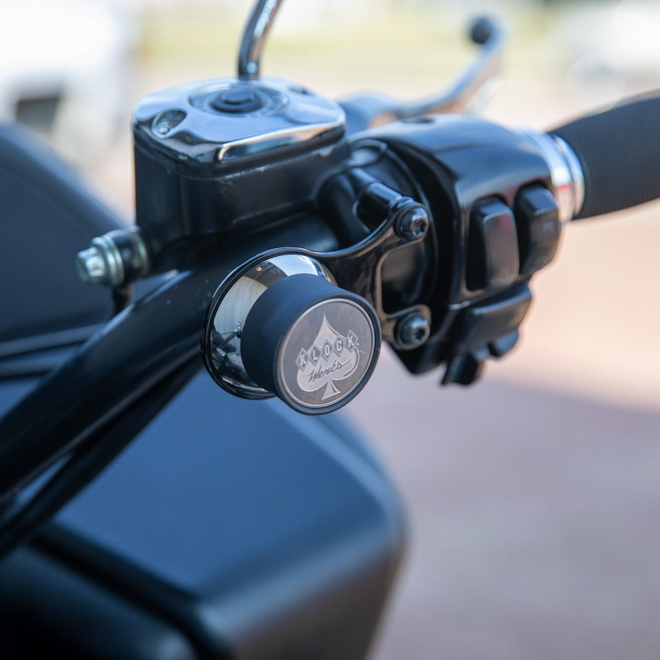 1996-2023 Black Ambidextrous Magnetic Phone Mount for Harley-Davidson® Black Mount (1996-2023 - Black Ambidextrous Mount)
