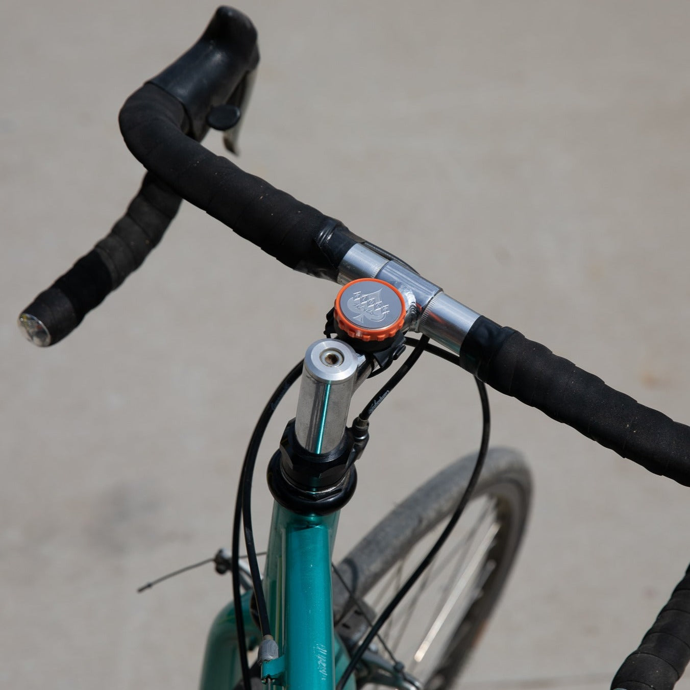 Convert™ Garmin Magnetic Phone Mount to iOmounts™ Indoor Version mounted to bike (Indoor Version mounted to bike)