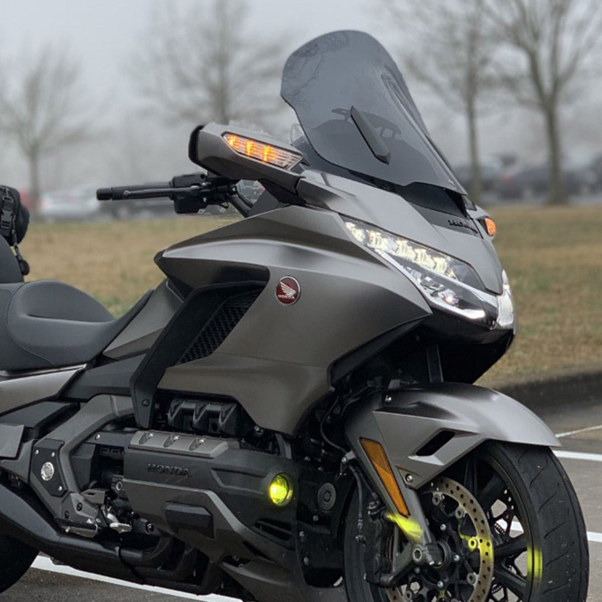 20.25" Dark Smoke Windshield for Honda® 2018-2024 Gold Wing motorcycle models(20.25" Dark Smoke)