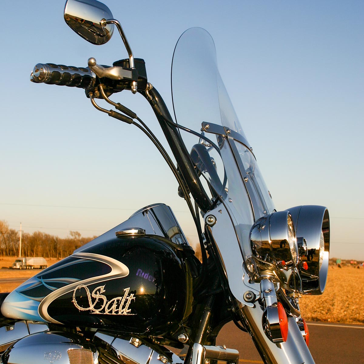 17" Clear Billboard Windshield for Harley-Davidson® Softail motorcycle models(17" Clear on Softail Model)