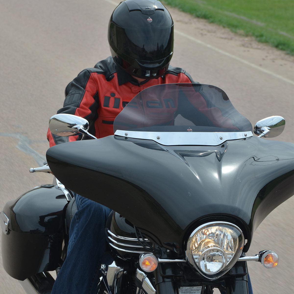 8.5" Dark Smoke Flare™ Windshield for Yamaha® Stratoliner motorcycle models(8.5" Dark Smoke)
