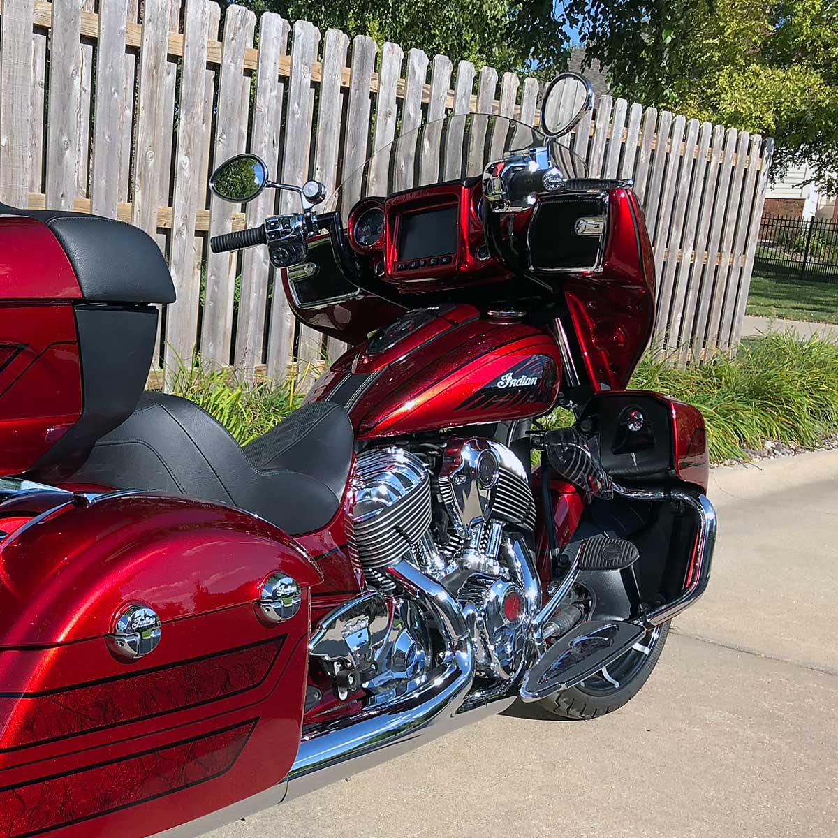 8" Black Ergo Bars for 2017 Indian® Chieftain, Roadmaster and Dark Horse Motorcycles(8" Black)