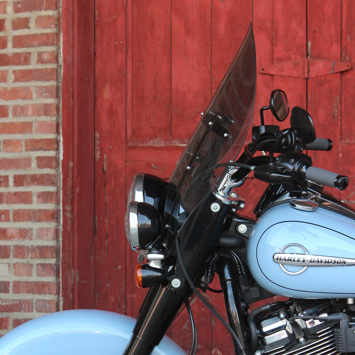 17" Tint Billboard Windshield for Harley-Davidson® Softail motorcycle models(17" Tint on Softail Model)