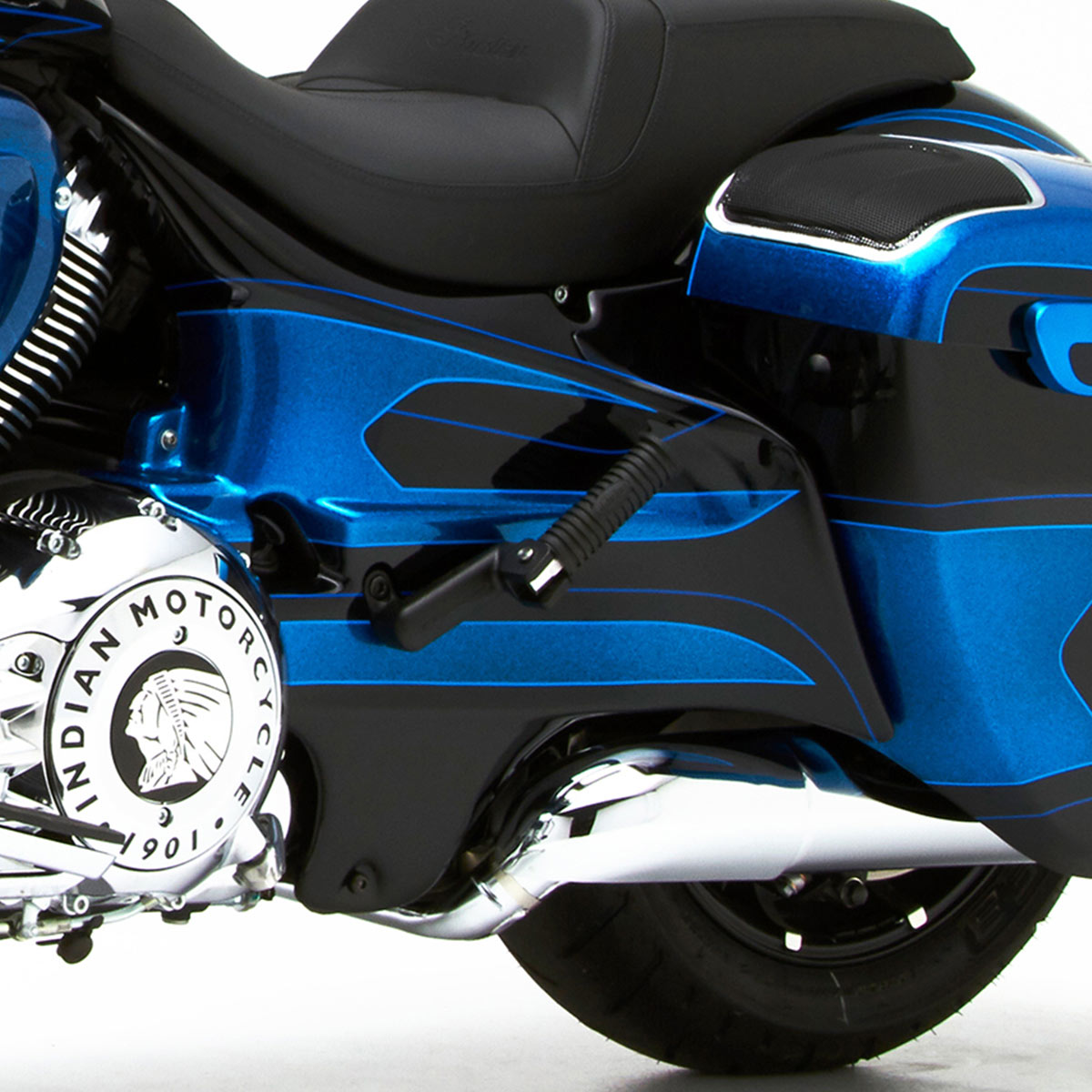 Reytelo Side Covers for Indian® 2019-2024 Chief, Chieftain, Roadmaster, and Springfield motorcycles with new style bags shown on 2019 Chieftain(Shown on 2019 Chieftain)