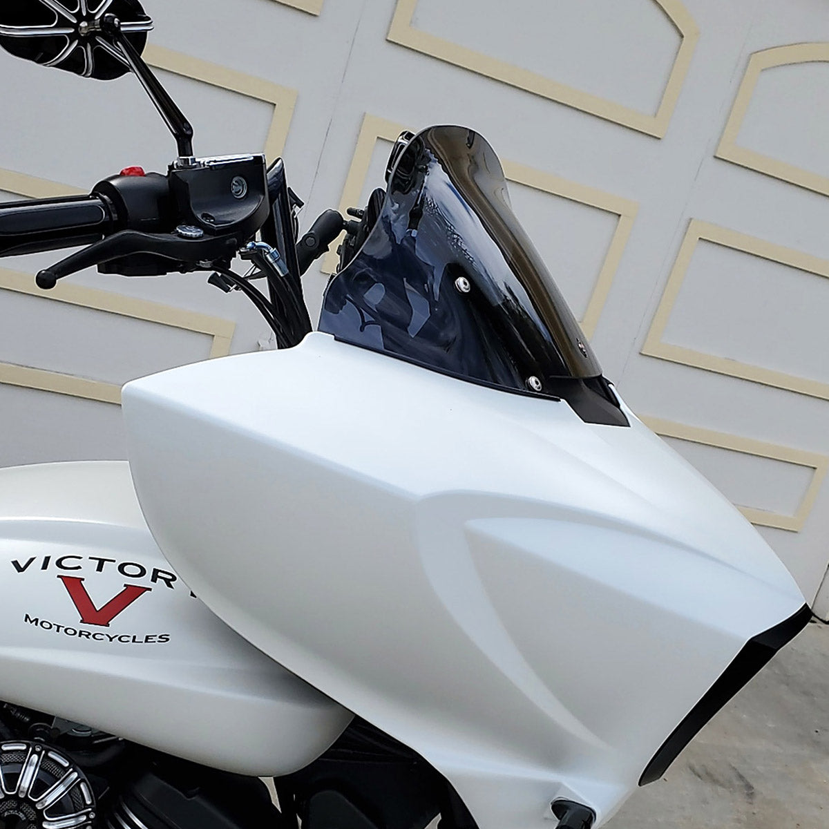 11" Dark Smoke Windshield For Victory® Cross Country motorcycle models(11" Dark Smoke)