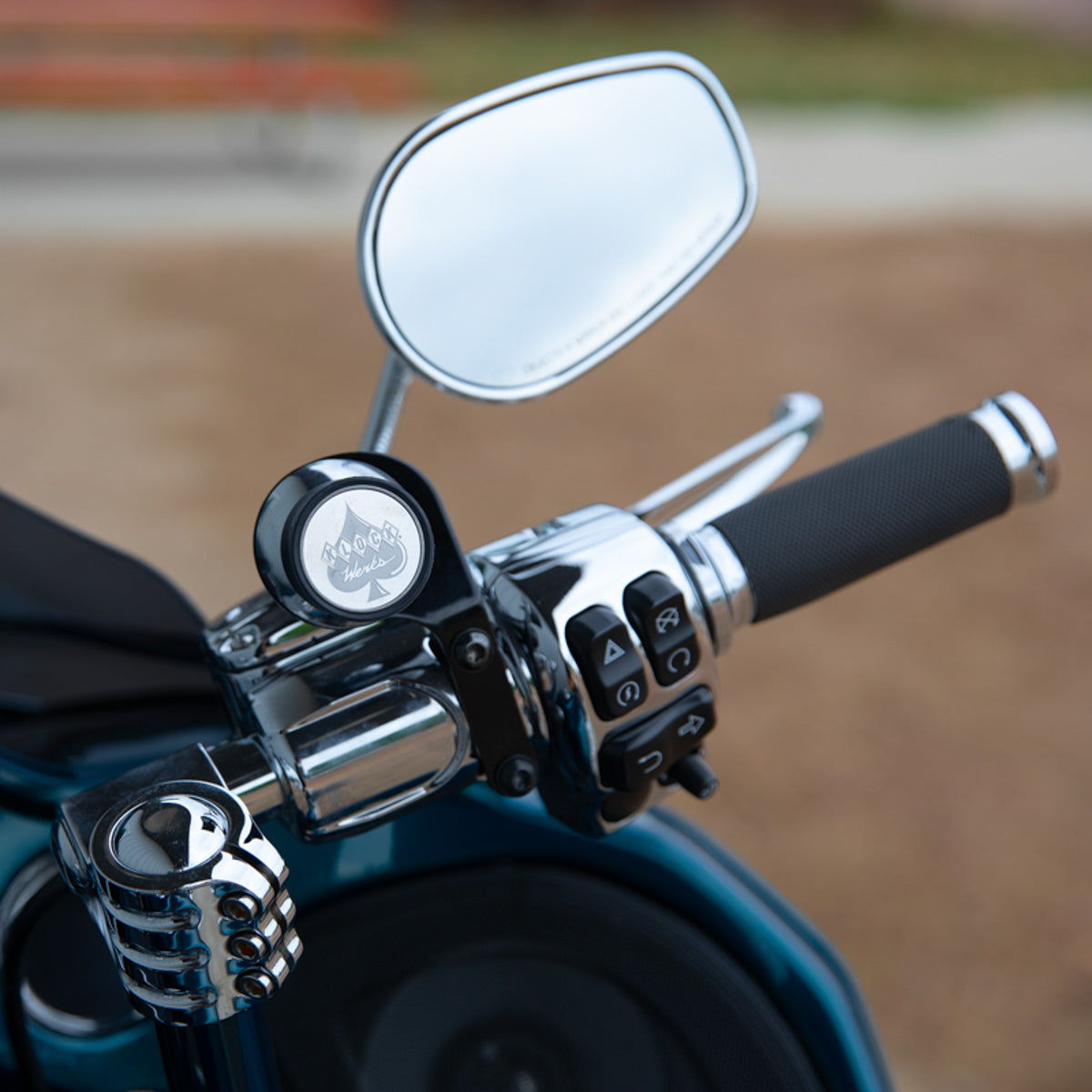 1996-2023 Perch Magnetic Phone Mounts for Harley-Davidson® (1996-2023 - Right Black Perch Mount on bike)