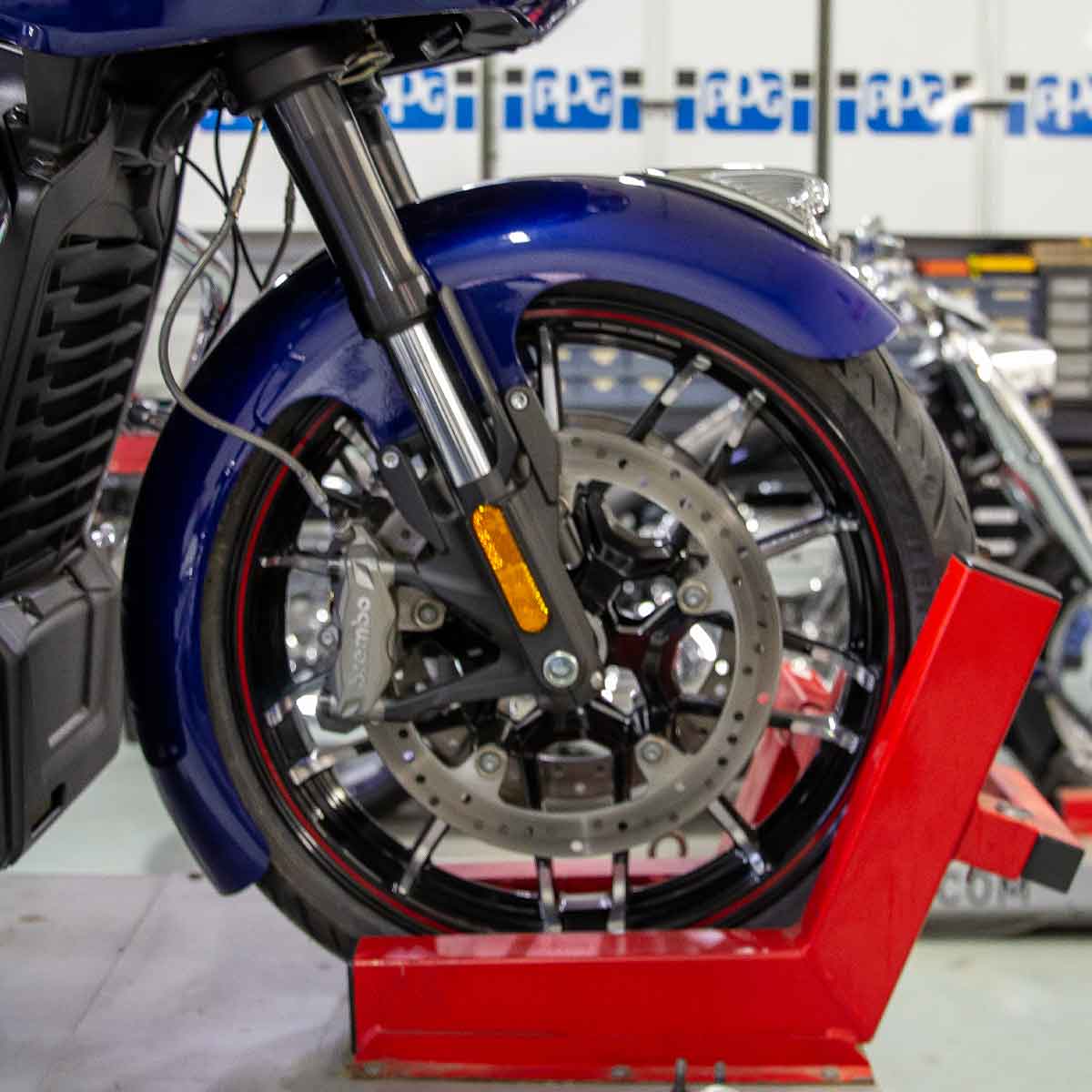 Wrapper Tire Hugger Front Fenders for Indian® Challenger, Pursuit and Sport Chief Motorcycles(Wrapper)