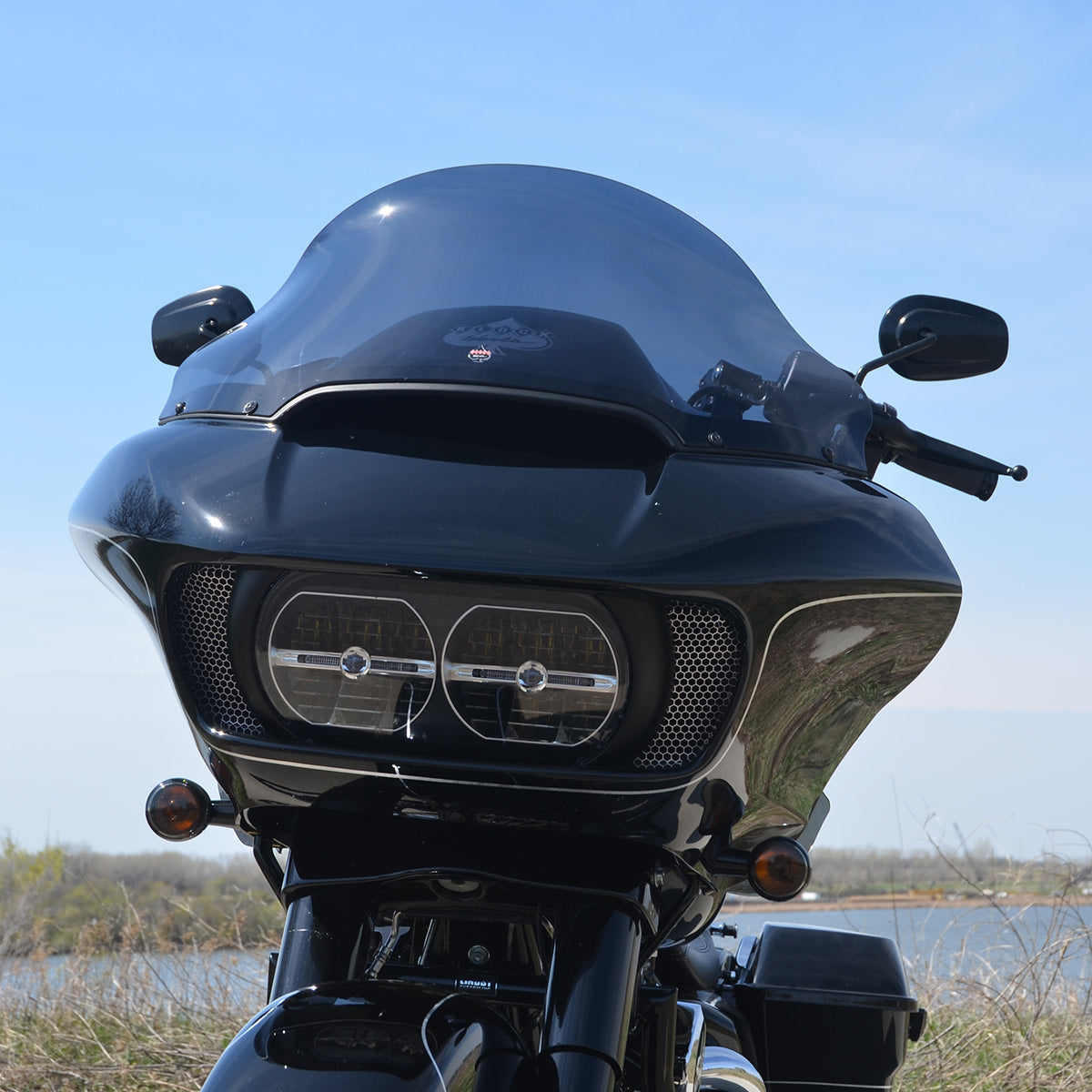 15" Pro-Touring Dark Smoke Windshields for Harley-Davidson 2015-2024 Road Glide motorcycle models(15" Pro-Touring - Dark Smoke)