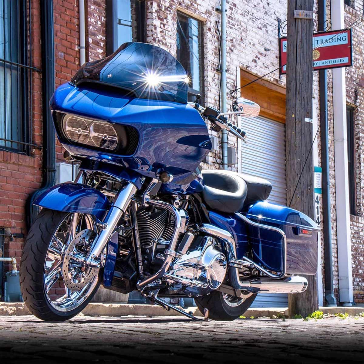 14" Sport Dark Smoke Flare™ Windshields for Harley-Davidson 2015-2023 Road Glide motorcycle models (14" Sport - Dark Smoke)