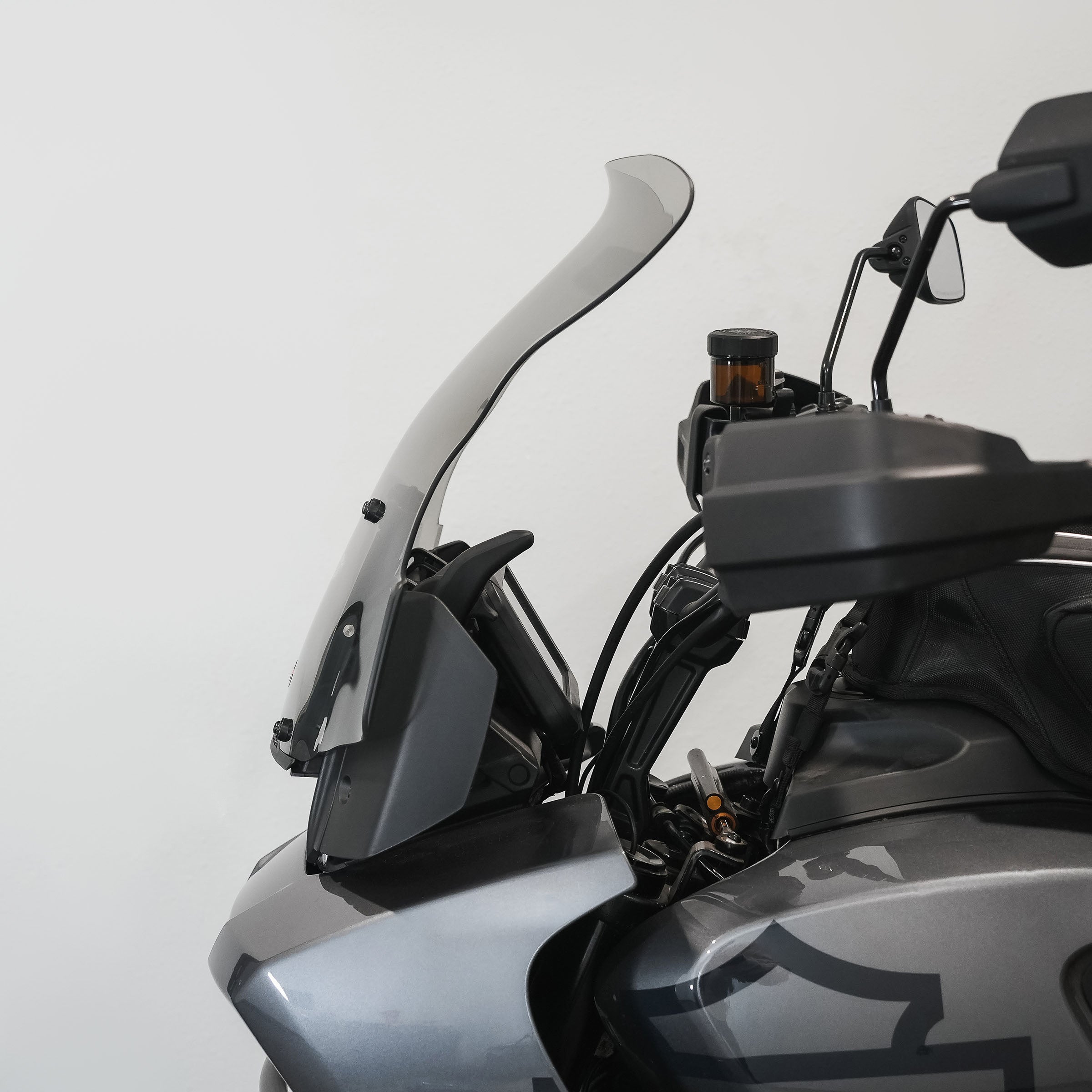 Harley-Davidson® Pan-America Windshield shown from the side(Tint)