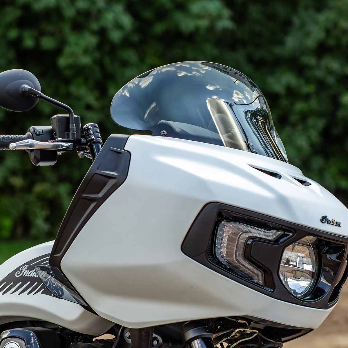11" Tint Windshield For 2020-2024 IndianĀ® Challenger and Pursuit motorcycle models(11" Tint)