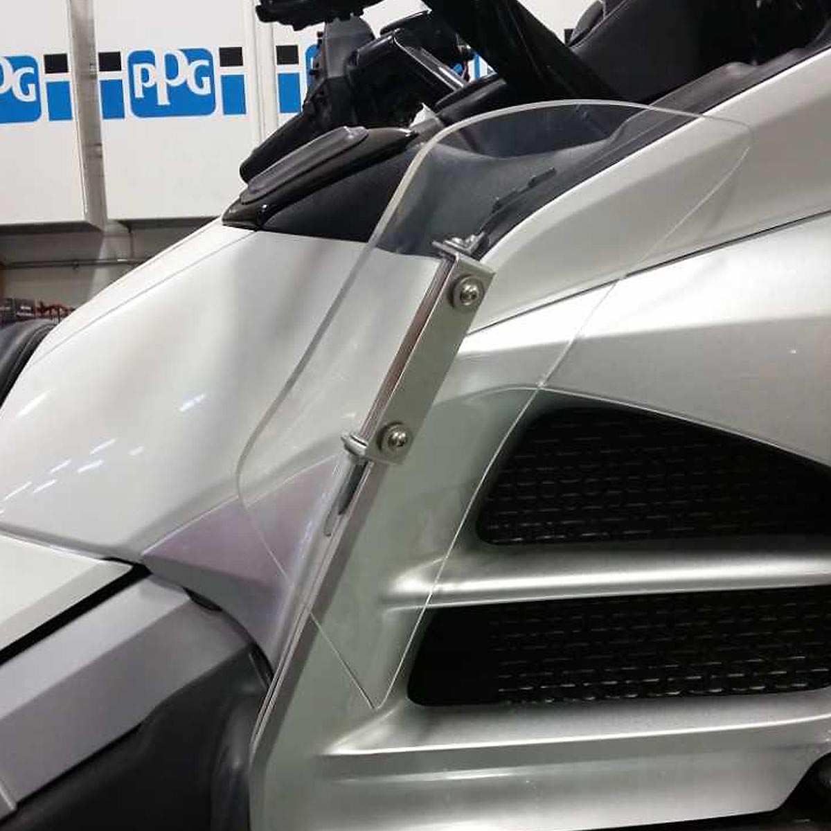 Clear Mid-Frame Deflectors For Honda® 2001-2017 Gold Wing Motorcycles(Clear)