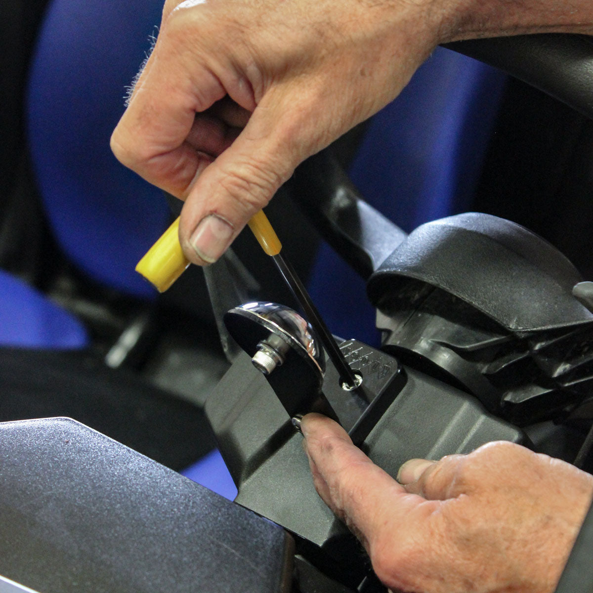 Easily install the Honda® Talon Steering Column Phone Mount(Easy install!)