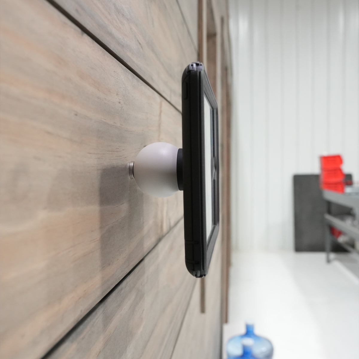 iOwall Magnetic Phone Mount installs in a just a few minutes on practically any wall surface(It installs in a just a few minutes on practically any wall surface.)