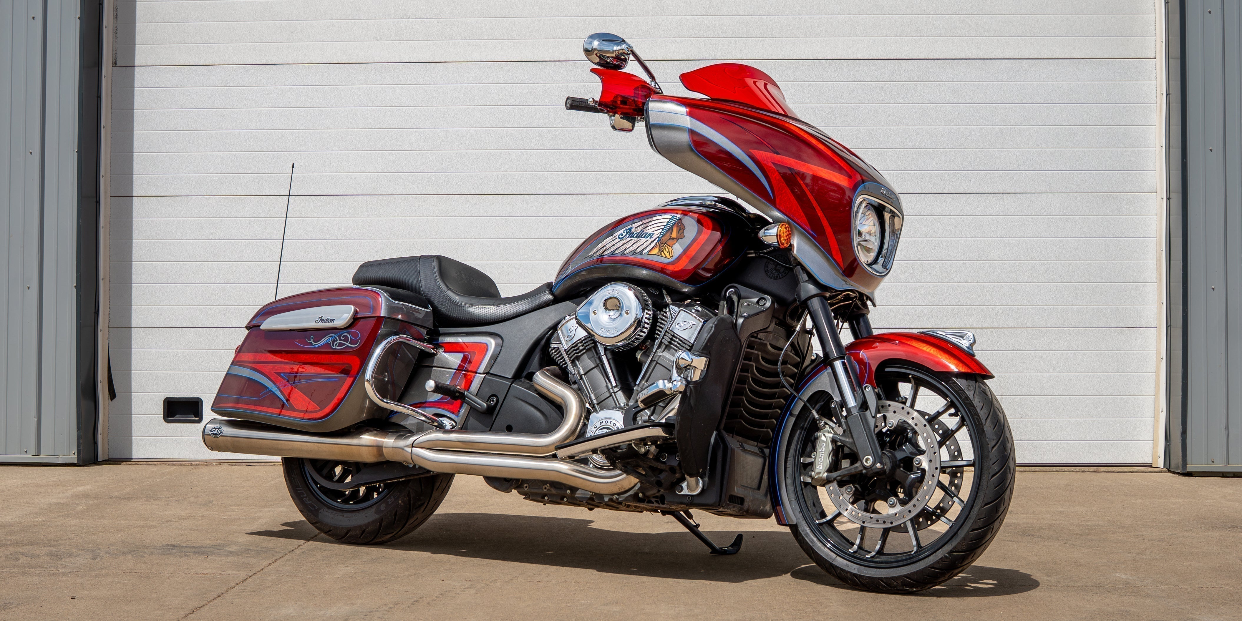 INDIAN ウインターグローブ プリズンボーダー M ハーレー　スポーツスター Build Breakdown: Allan Crow's 2025 Indian® Chieftain PowerPlus