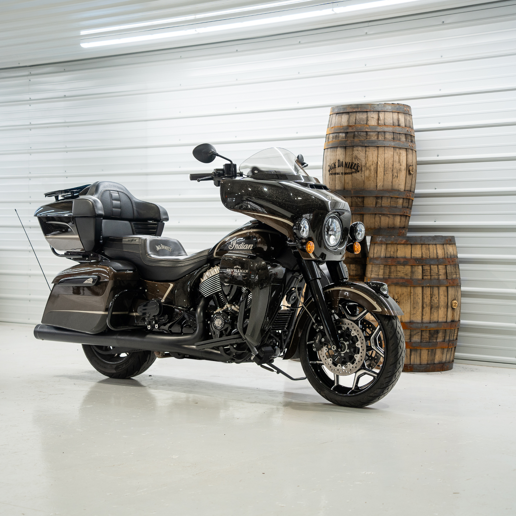 Limited Edition Jack Daniel s x Indian Motorcycle x Klock Werks Dixx