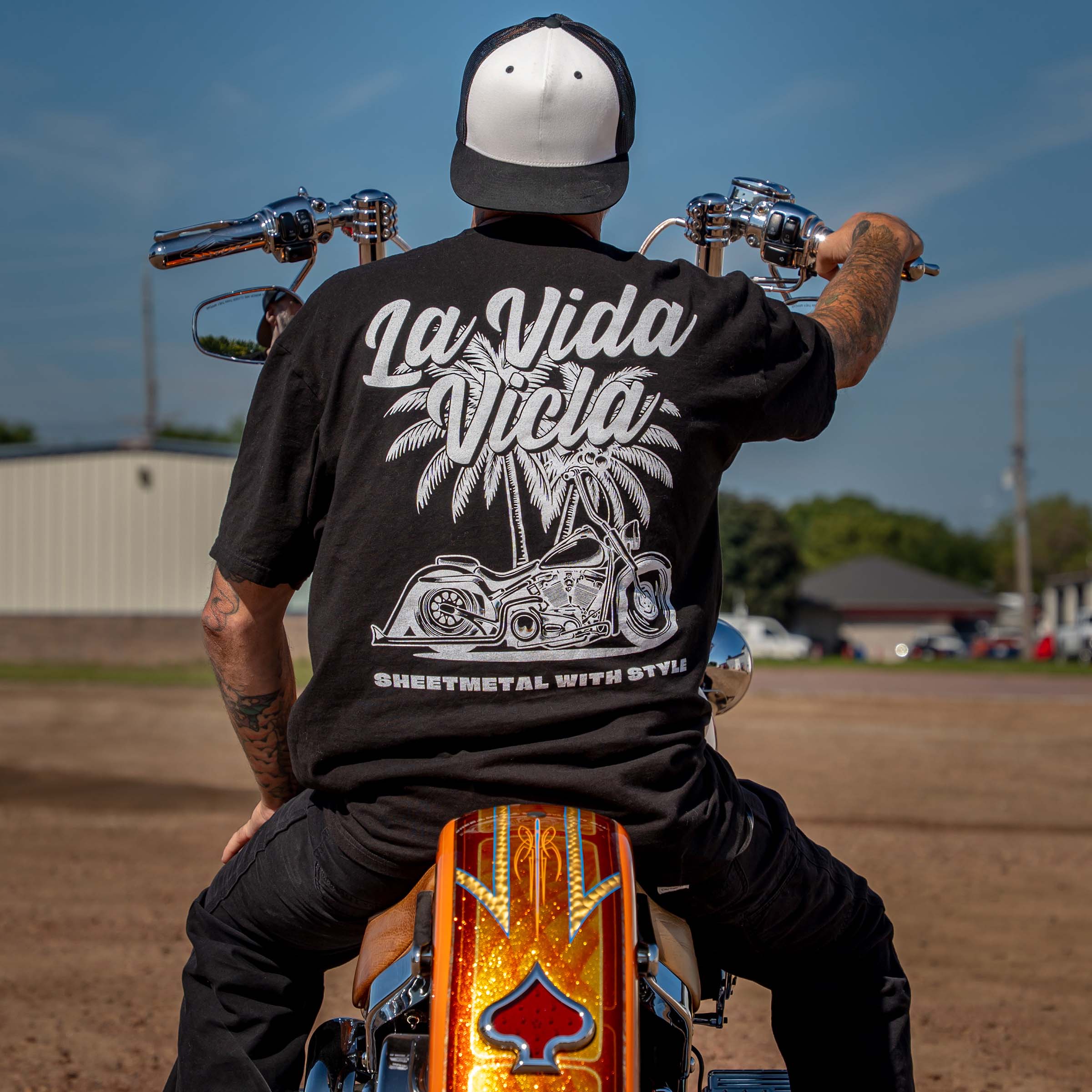 (La Vida Vicla T-Shirt)