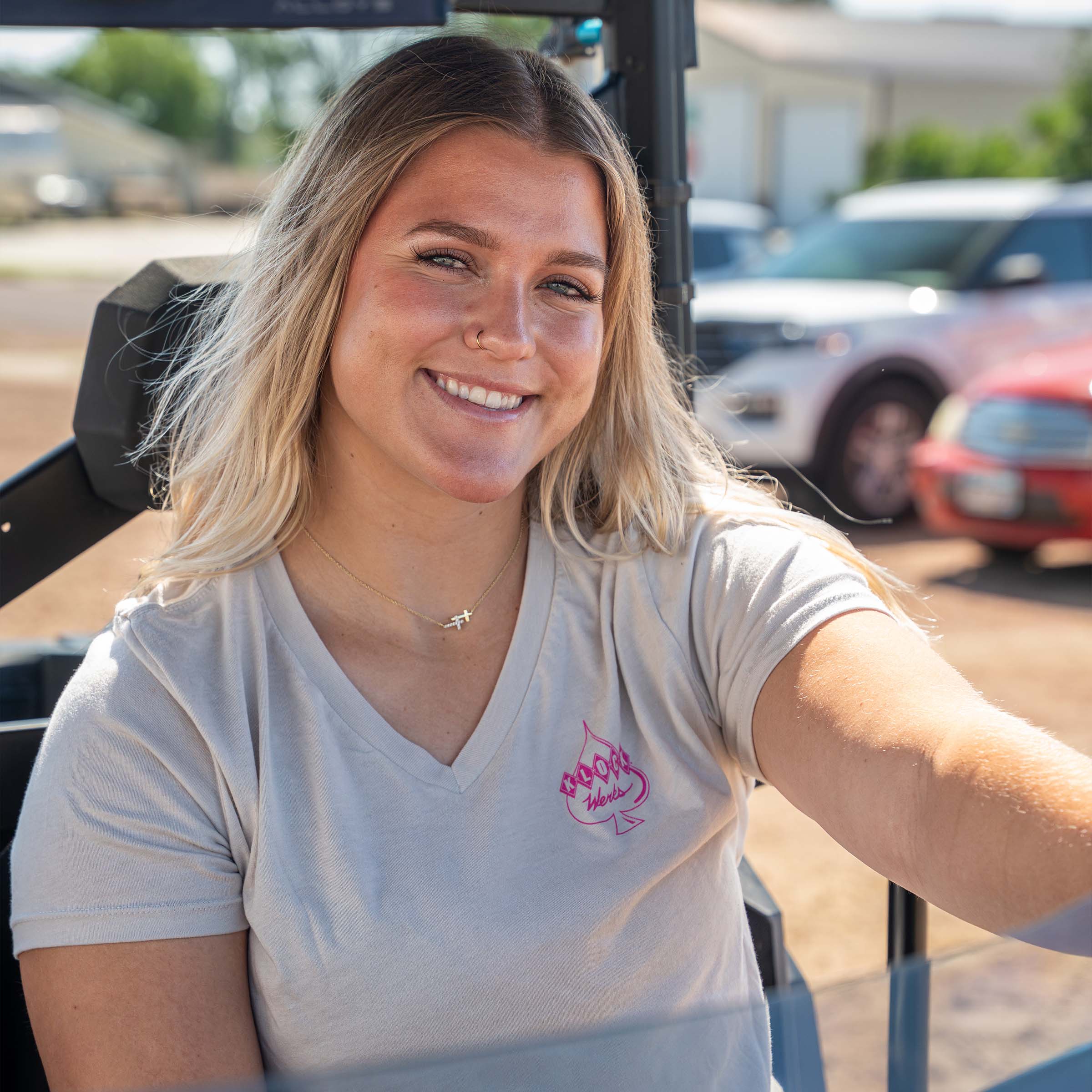 Women's Klassic Logo V-Neck Cream with Pink Ink (Pink Spade / Cream Shirt)