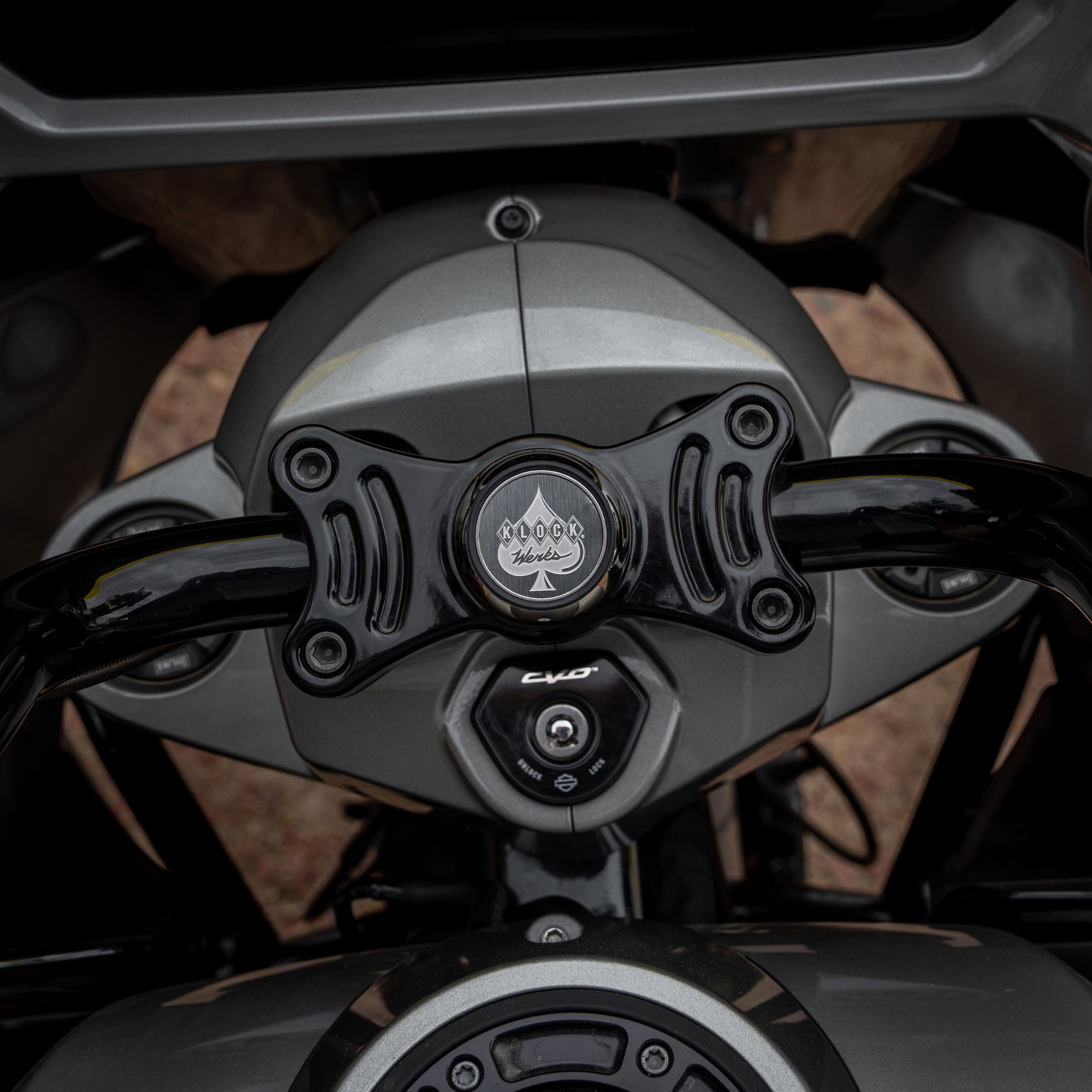 Black Center Riser Magnetic Phone Mount for Harley Davidson Motorcycles(Black Mount)