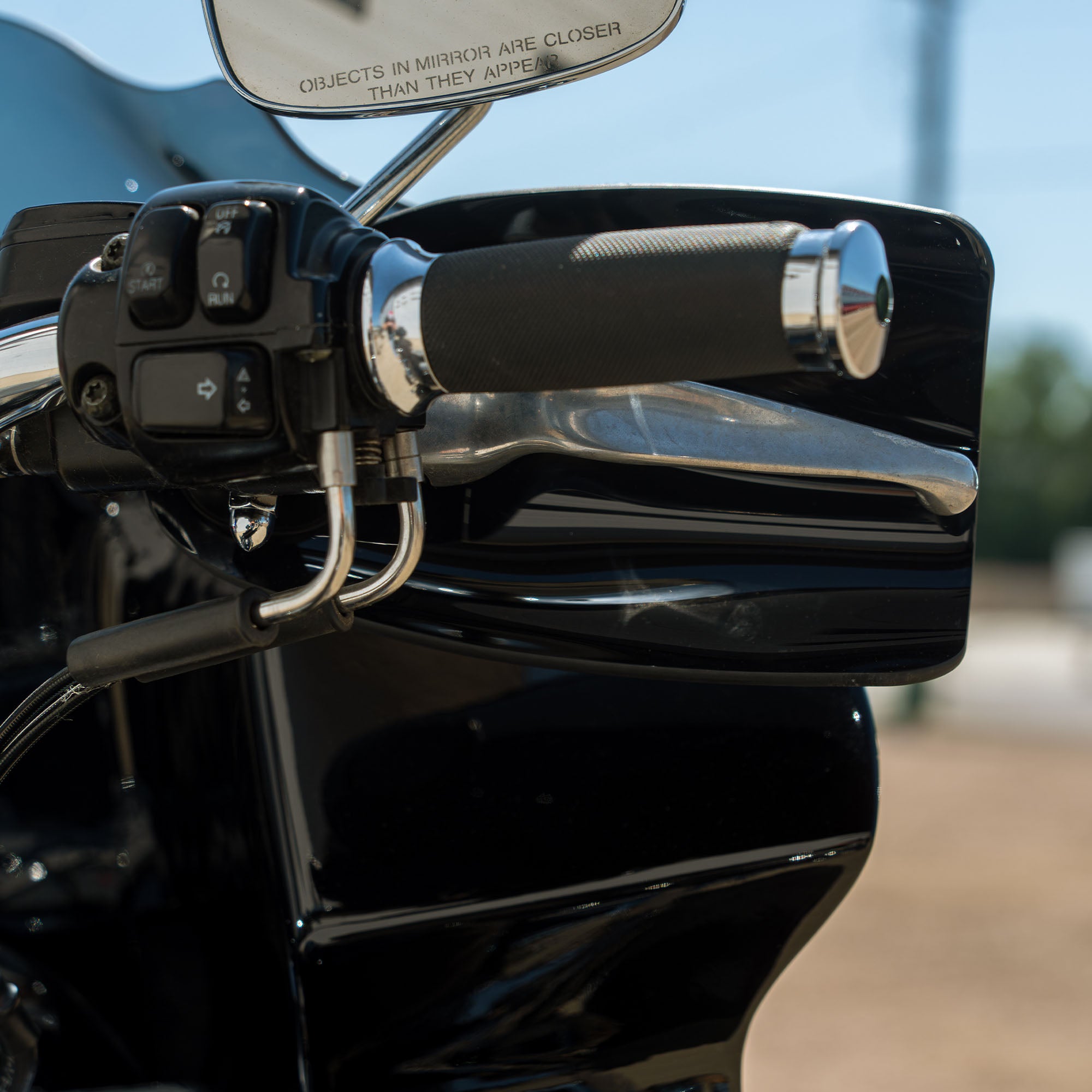 Solid Black Flare Hand Guards for Harley-Davidson Motorcycle(Solid Black (Polycarbonate))