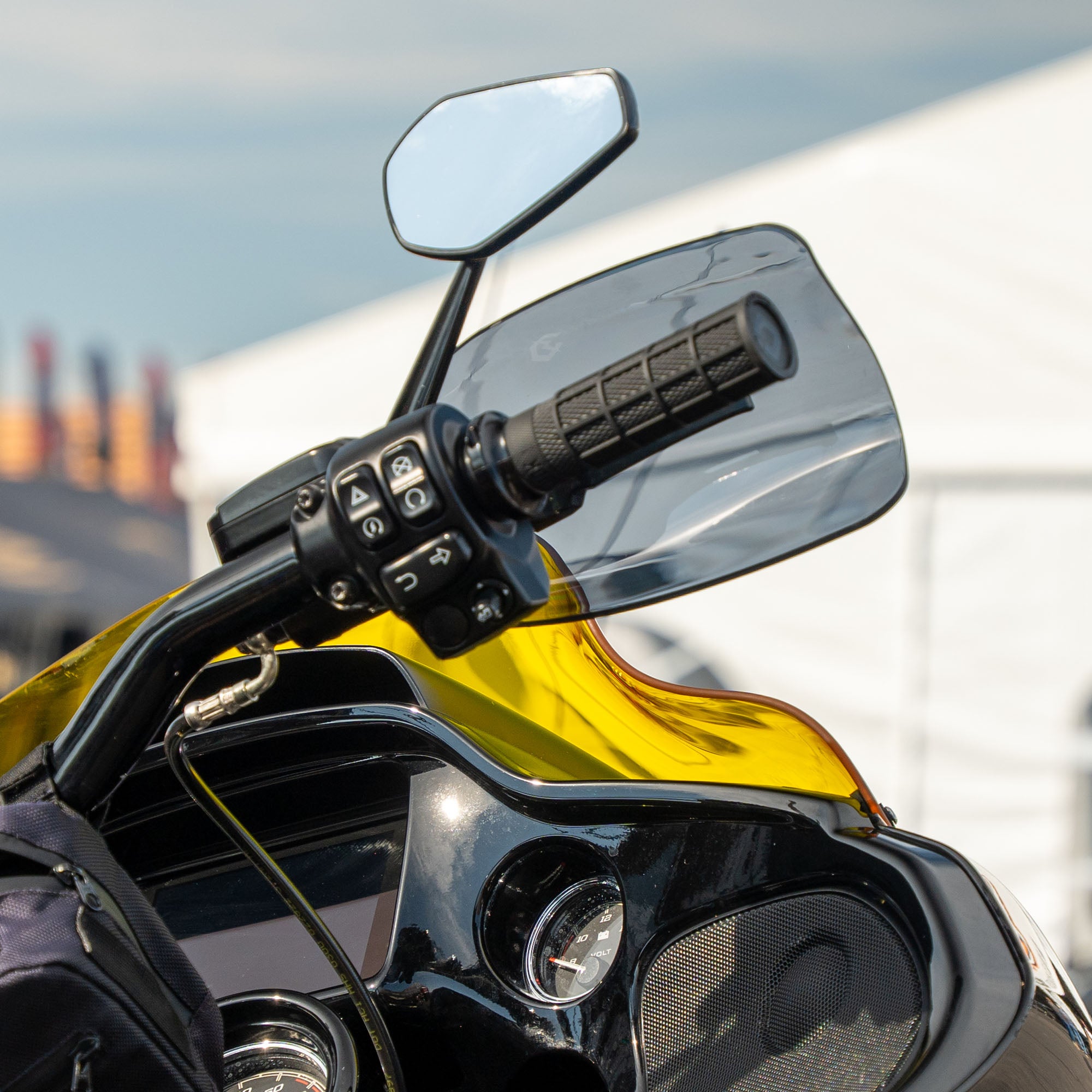 Dark Smoke Flare Hand Guards for Harley-Davidson Motorcycle(Dark Smoke (Polycarbonate))
