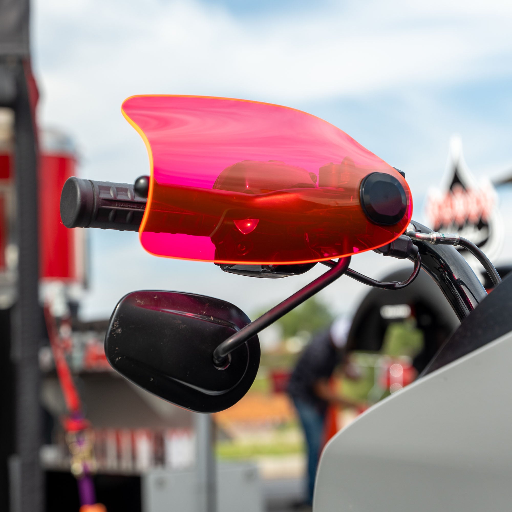 Pink Ice Flare Hand Guards for Harley-Davidson Motorcycle(Pink Ice (Acrylic))