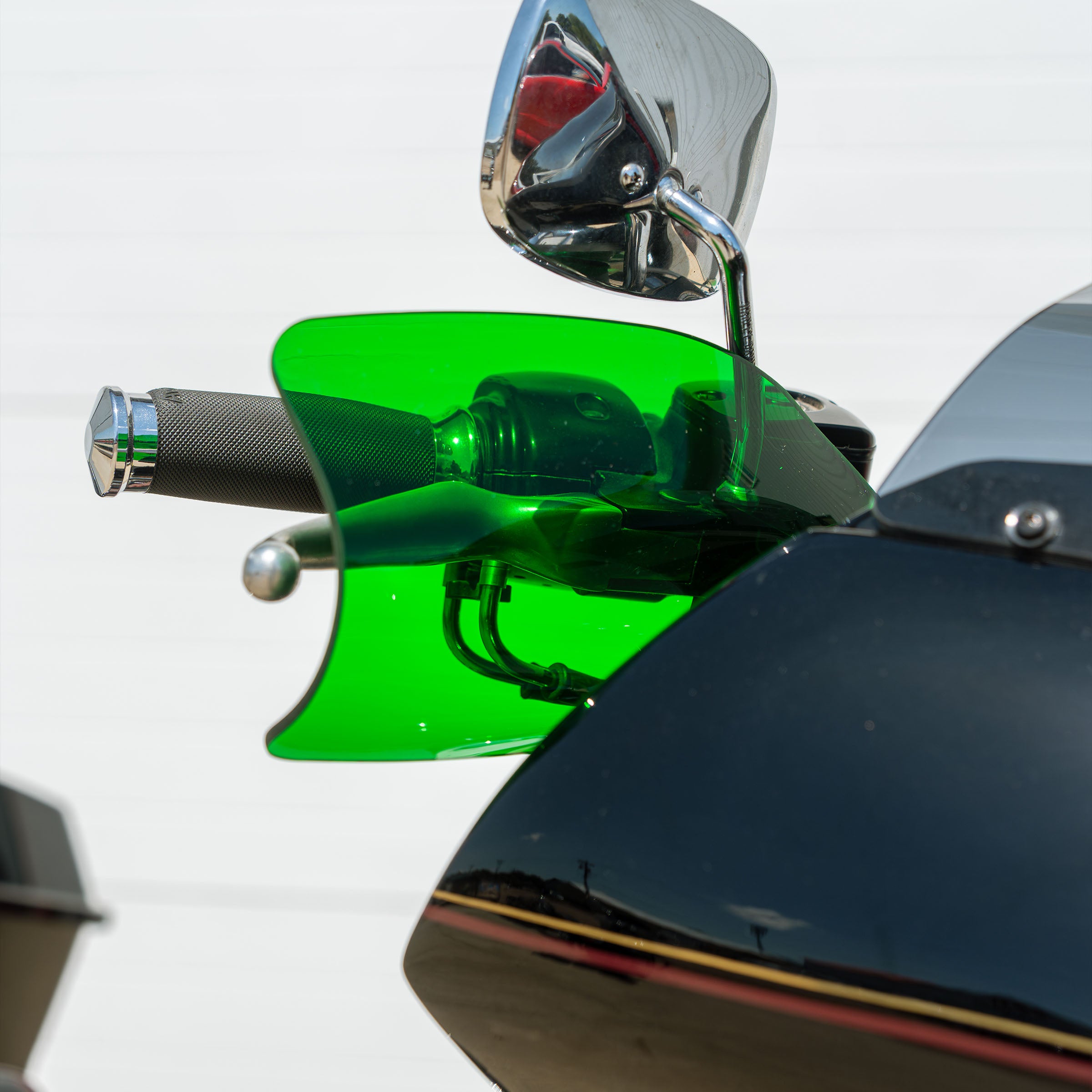 Green Flare Hand Guards for Harley-Davidson Motorcycle(Green (Acrylic))