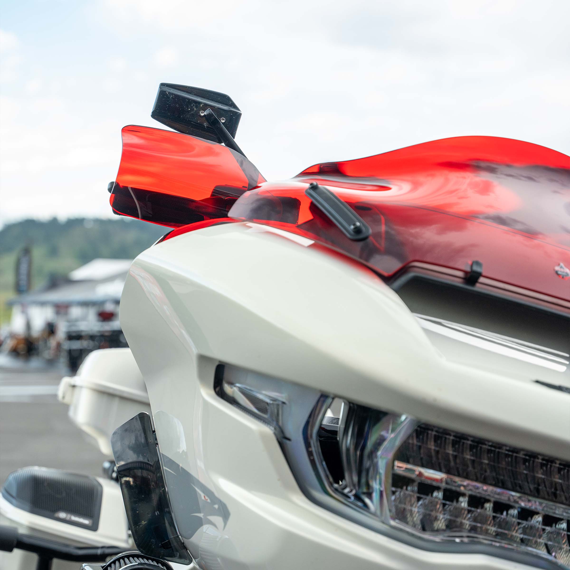 Red Flare Hand Guards for Harley-Davidson Motorcycle(Red (Acrylic))