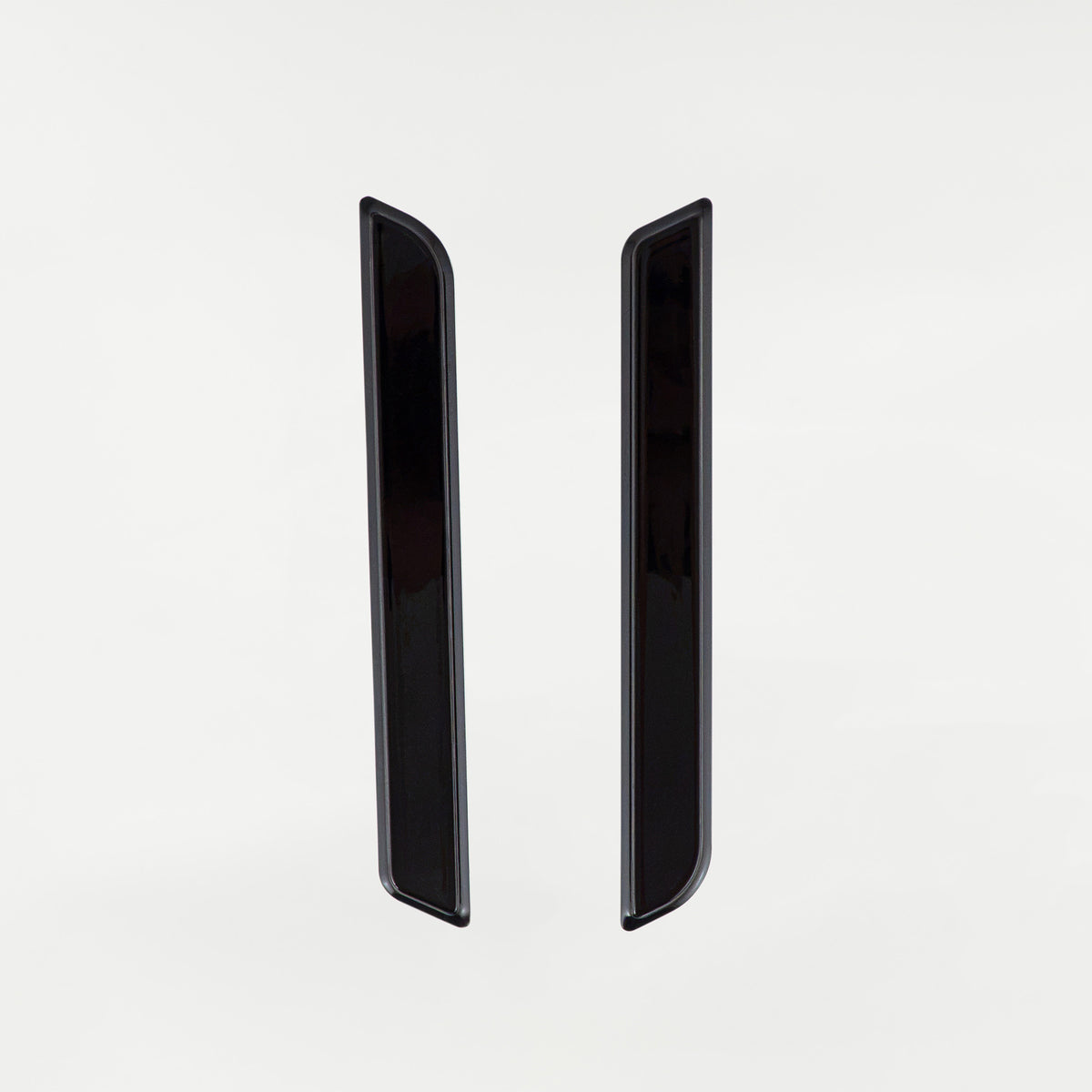 Smooth Black Hinge Insert for 1996-2013 Harley-Davidson Touring Models (Smooth Black - 1996-2013 Touring Models)